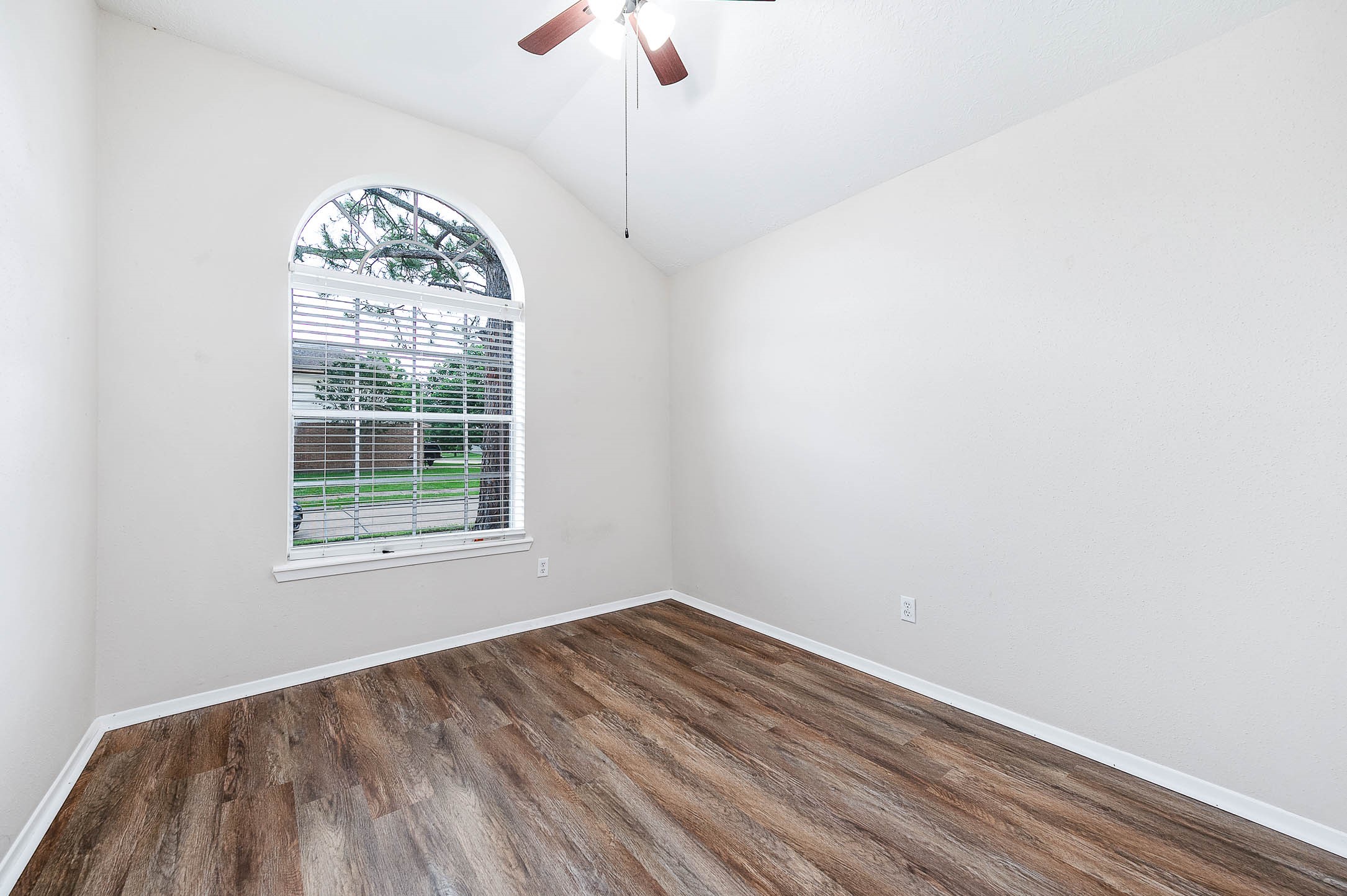 103 Avocado Street Property Photo 18