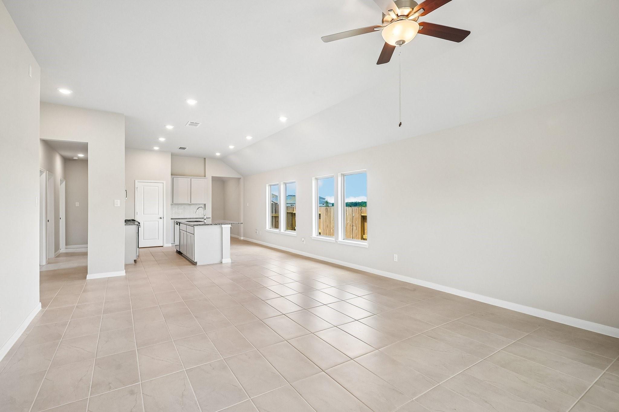 739 Hidden Meadow Street, Bonney Tx 77583 Property Photo 12