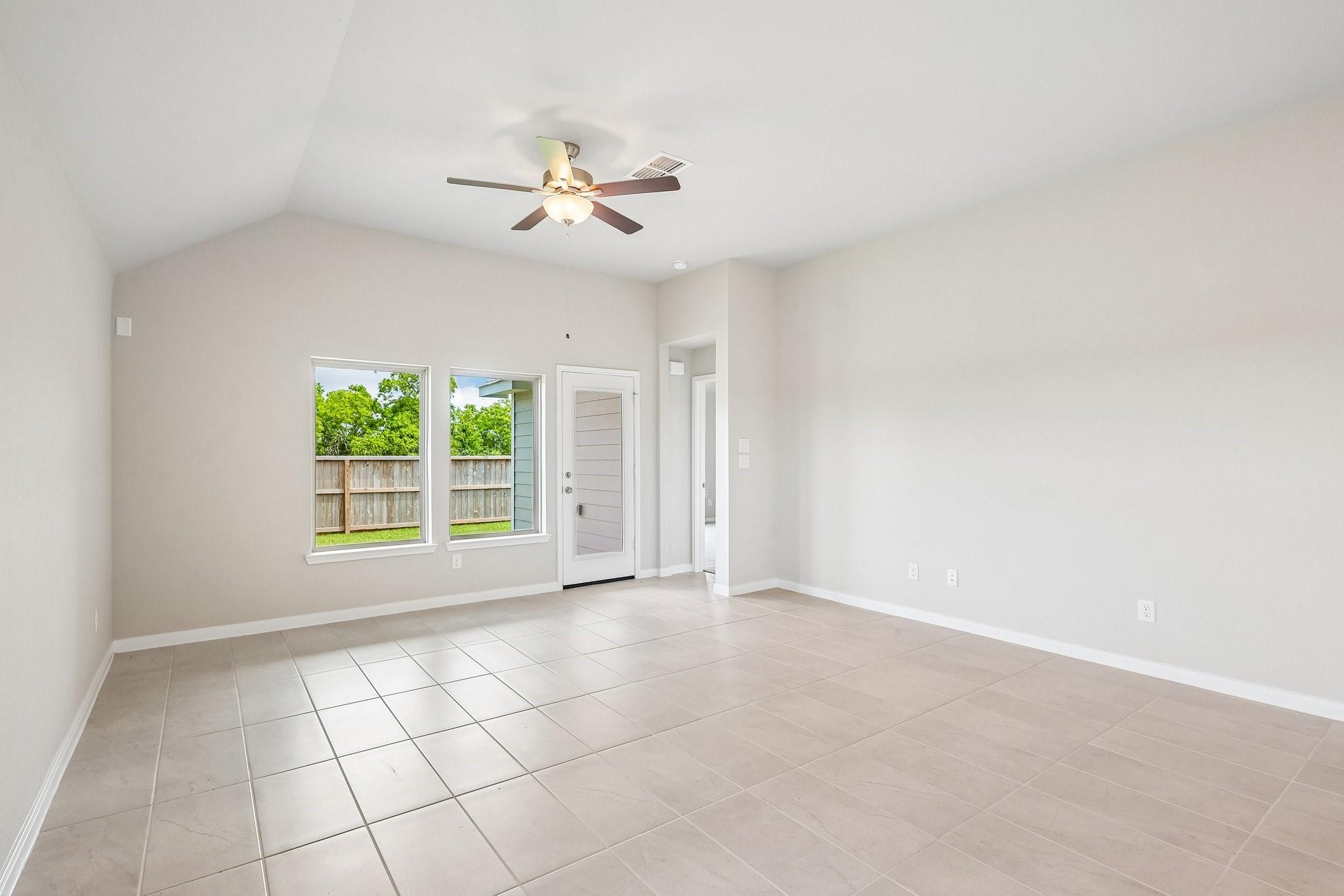 739 Hidden Meadow Street, Bonney Tx 77583 Property Photo 17