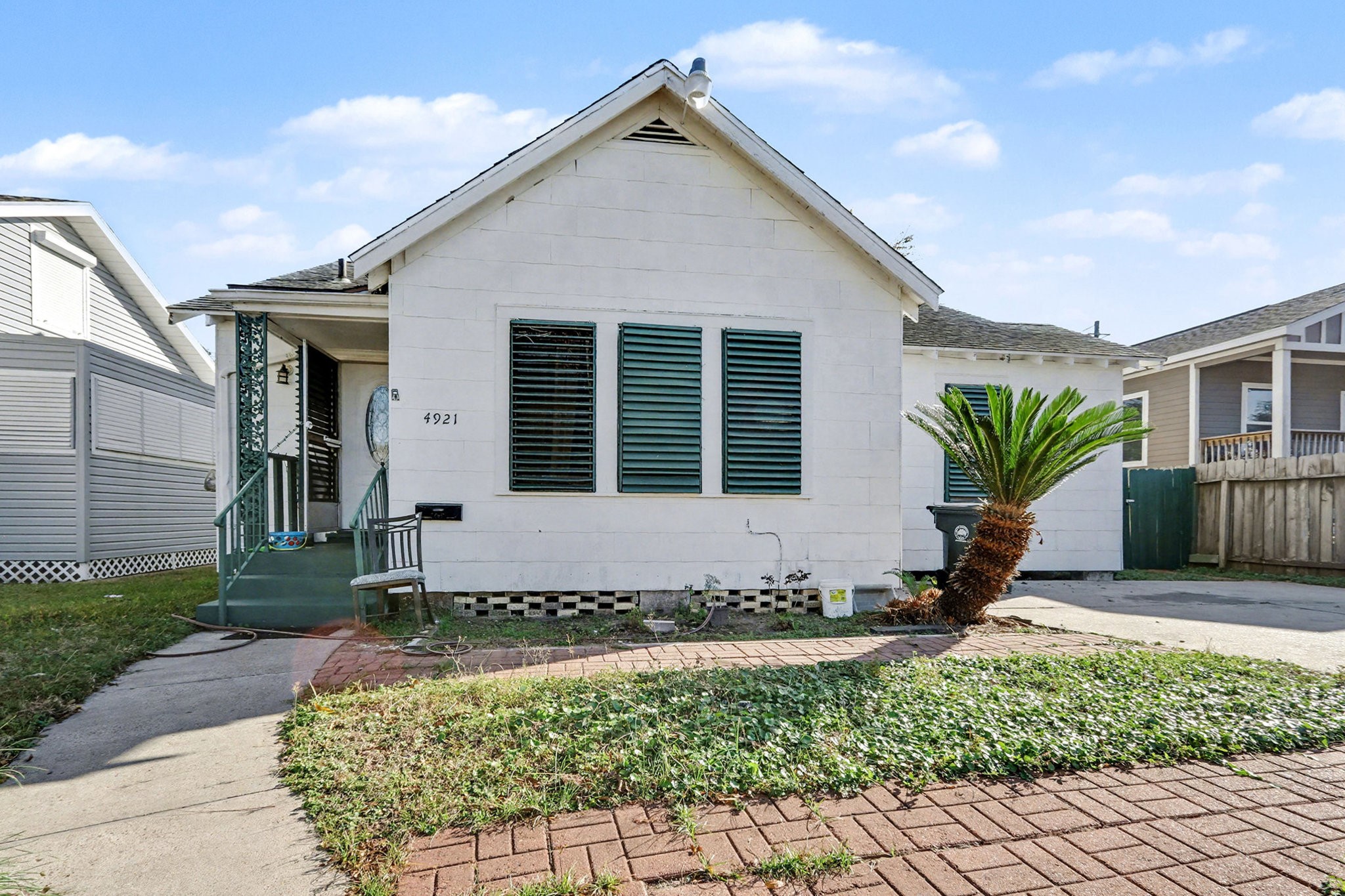 4921 Alamo Drive Property Photo 1
