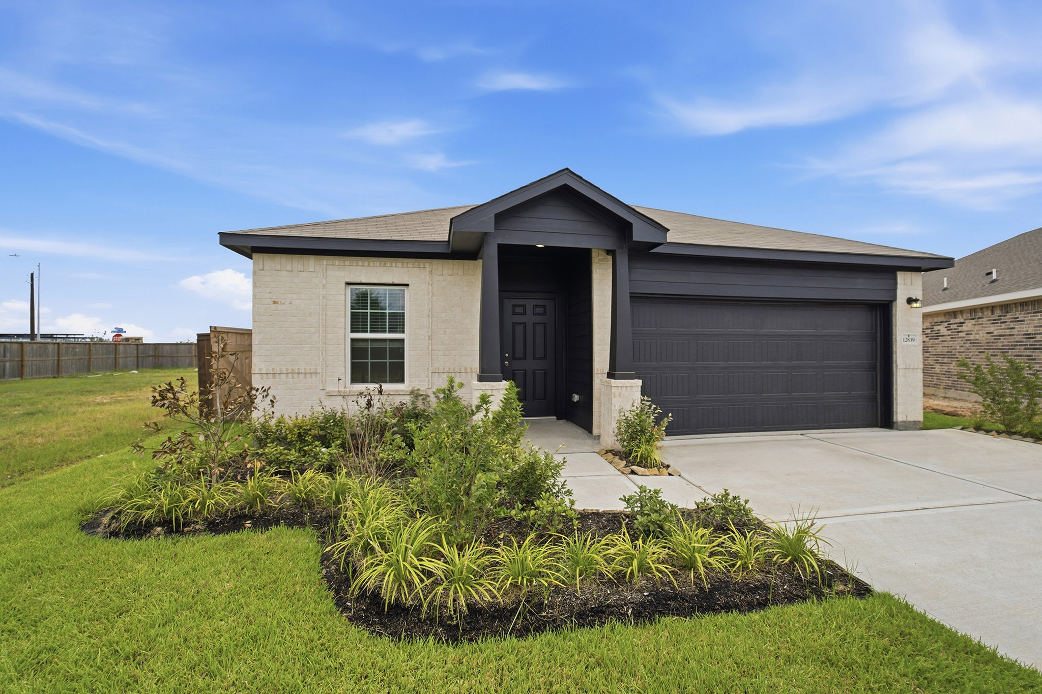 12839 Sunny Fields Lane Property Photo 2