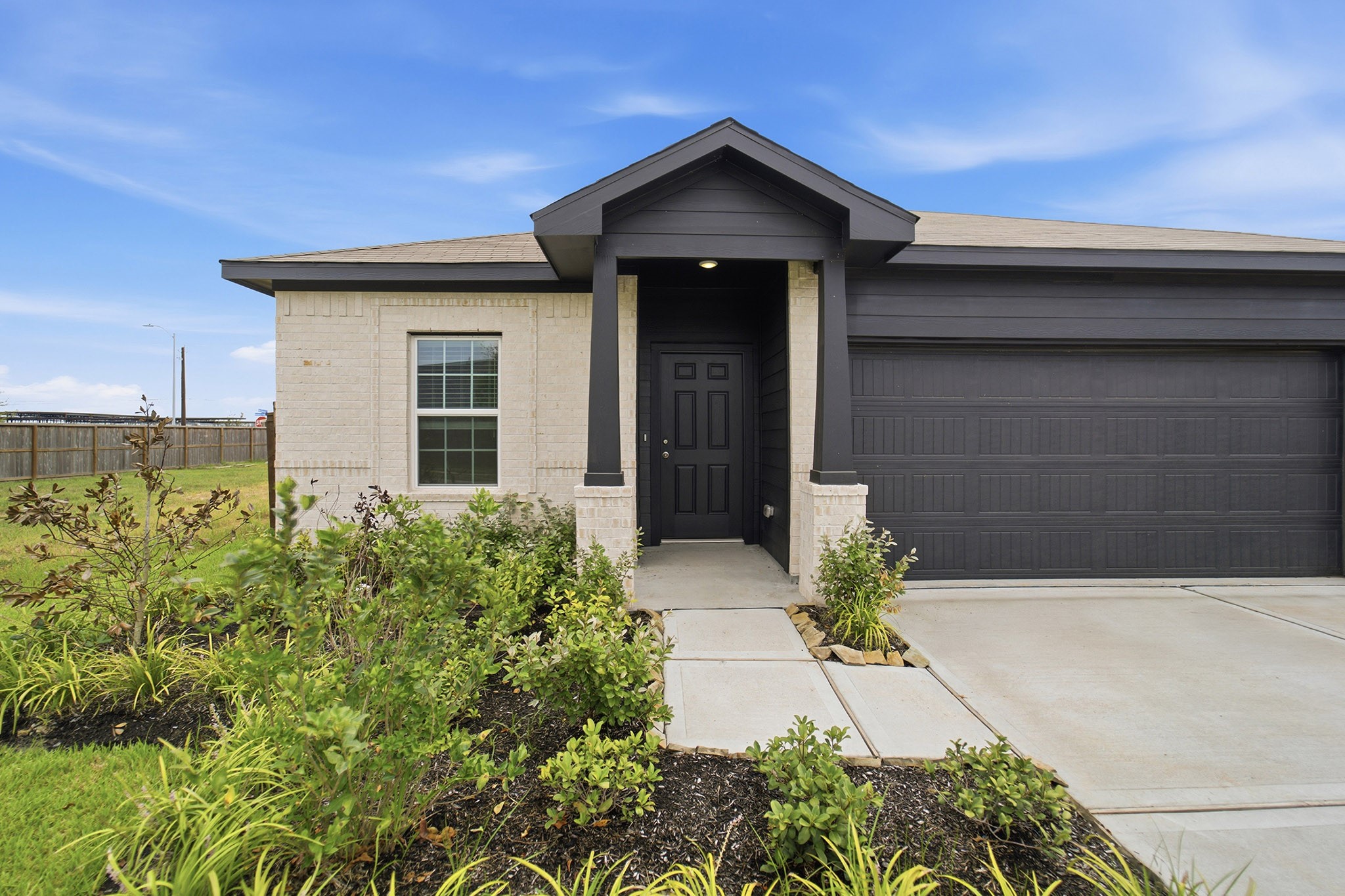 12839 Sunny Fields Lane Property Photo 4