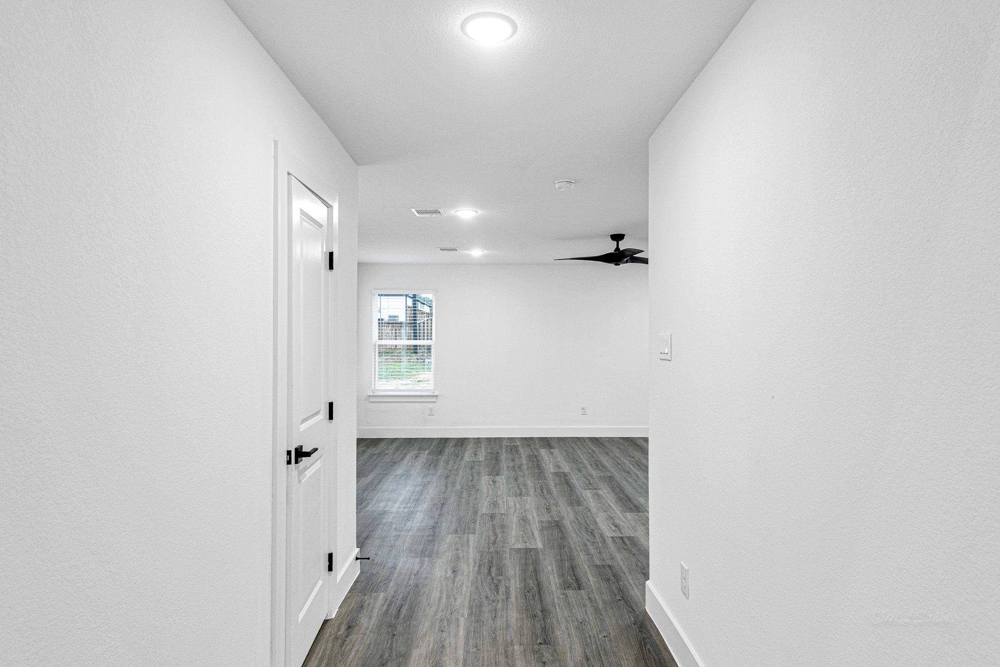1025 20th Street Property Photo 4