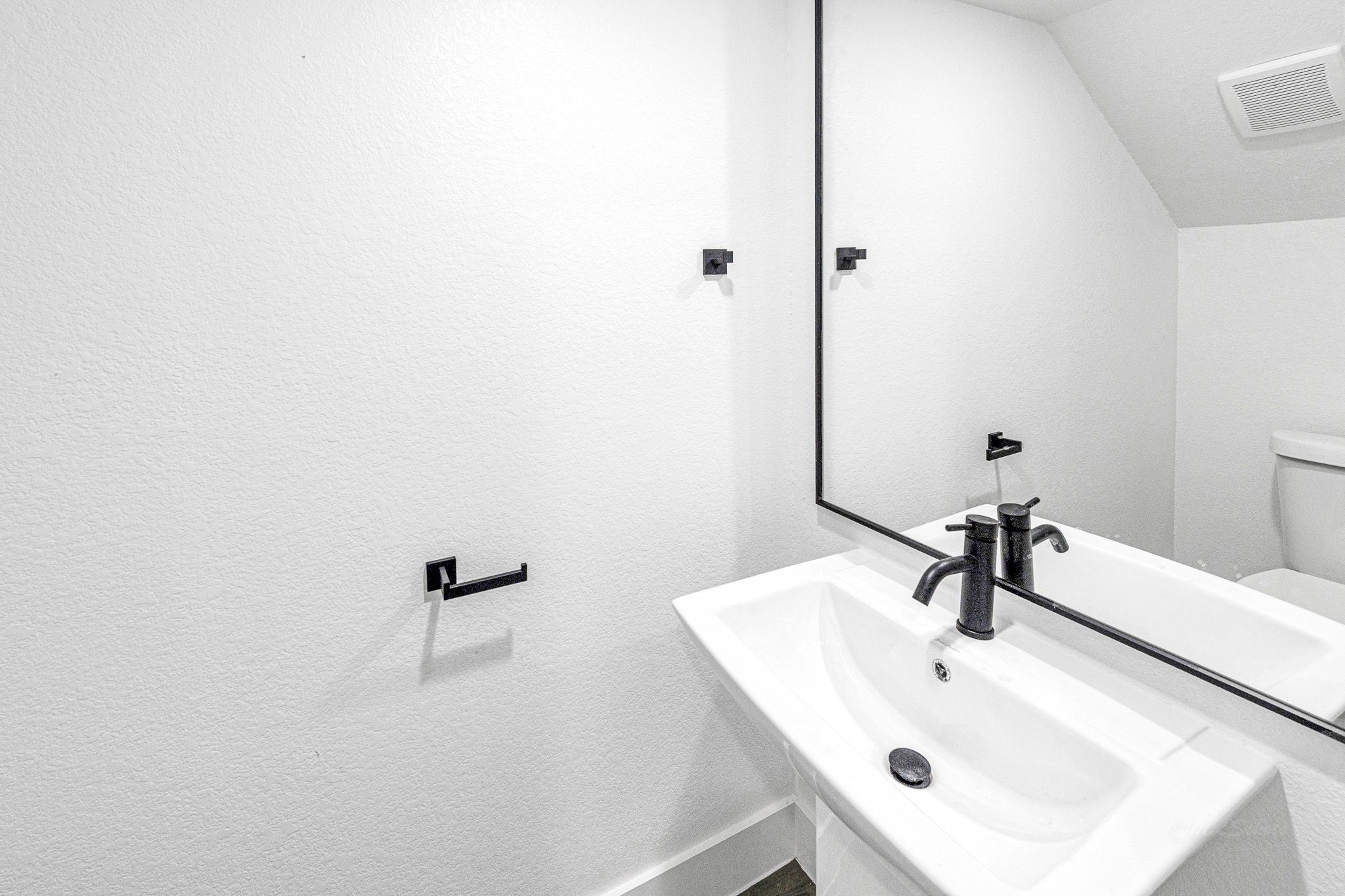 1025 20th Street Property Photo 10