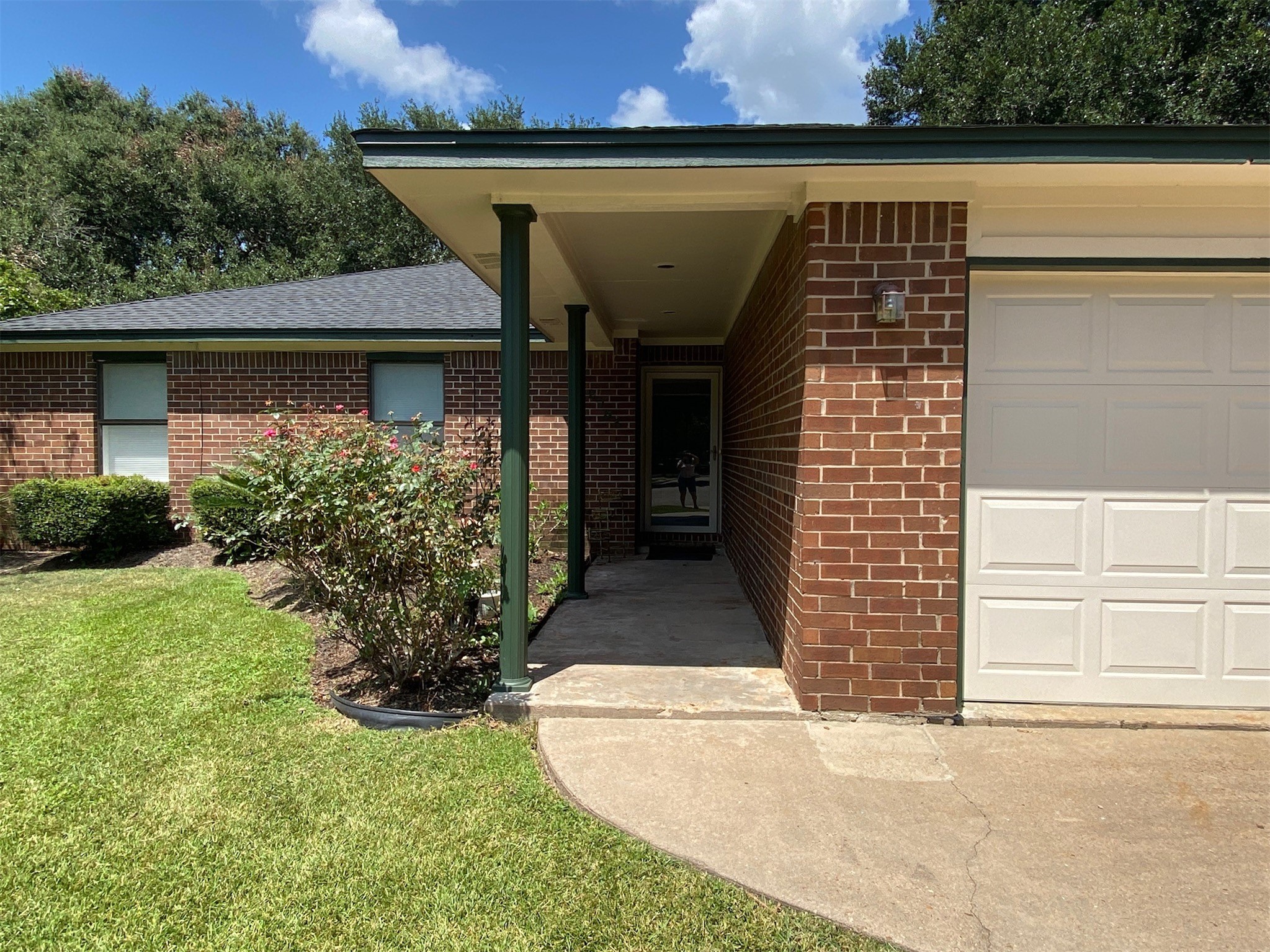 2733 Davis Avenue Property Photo 4