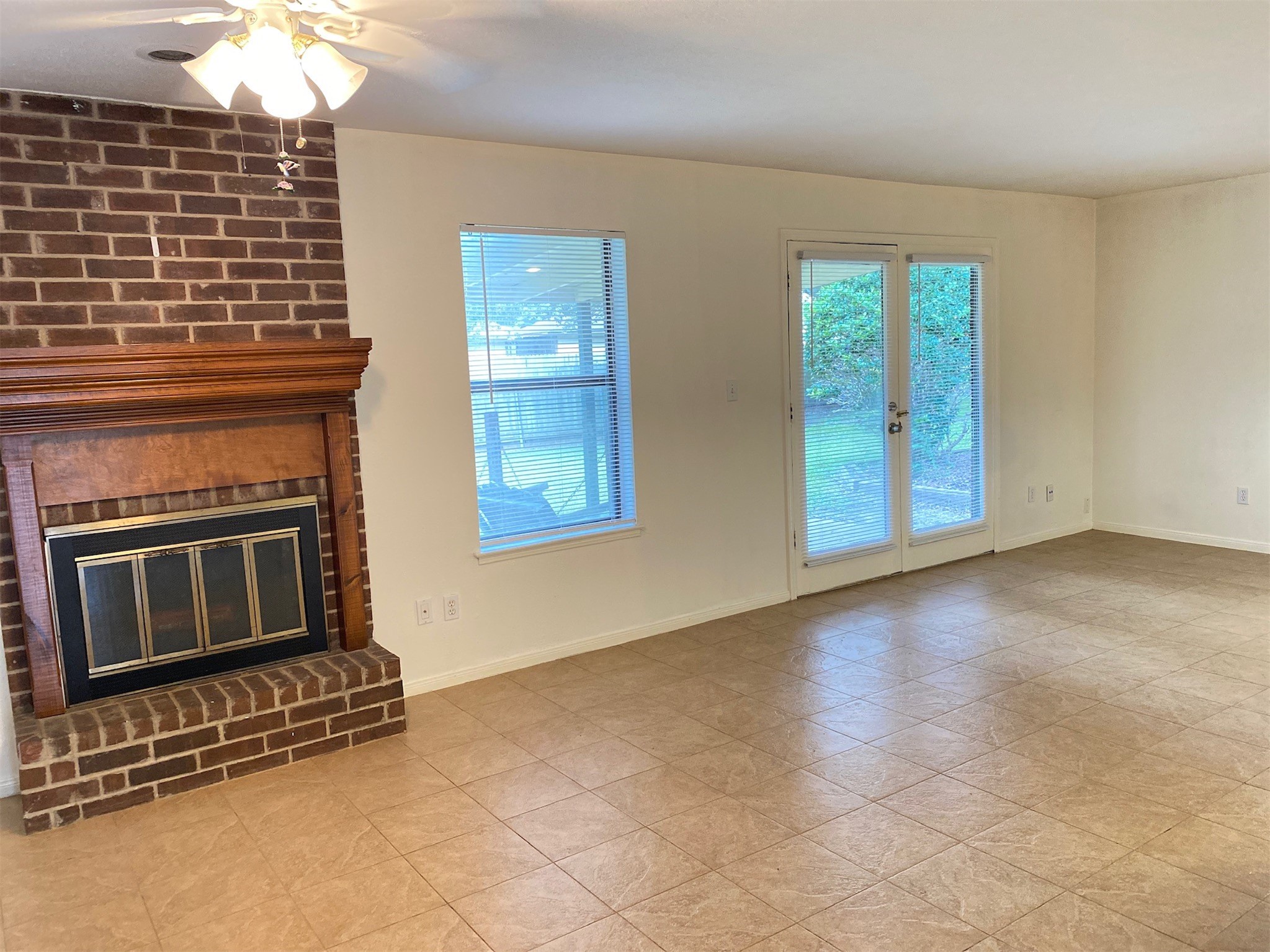 2733 Davis Avenue Property Photo 14
