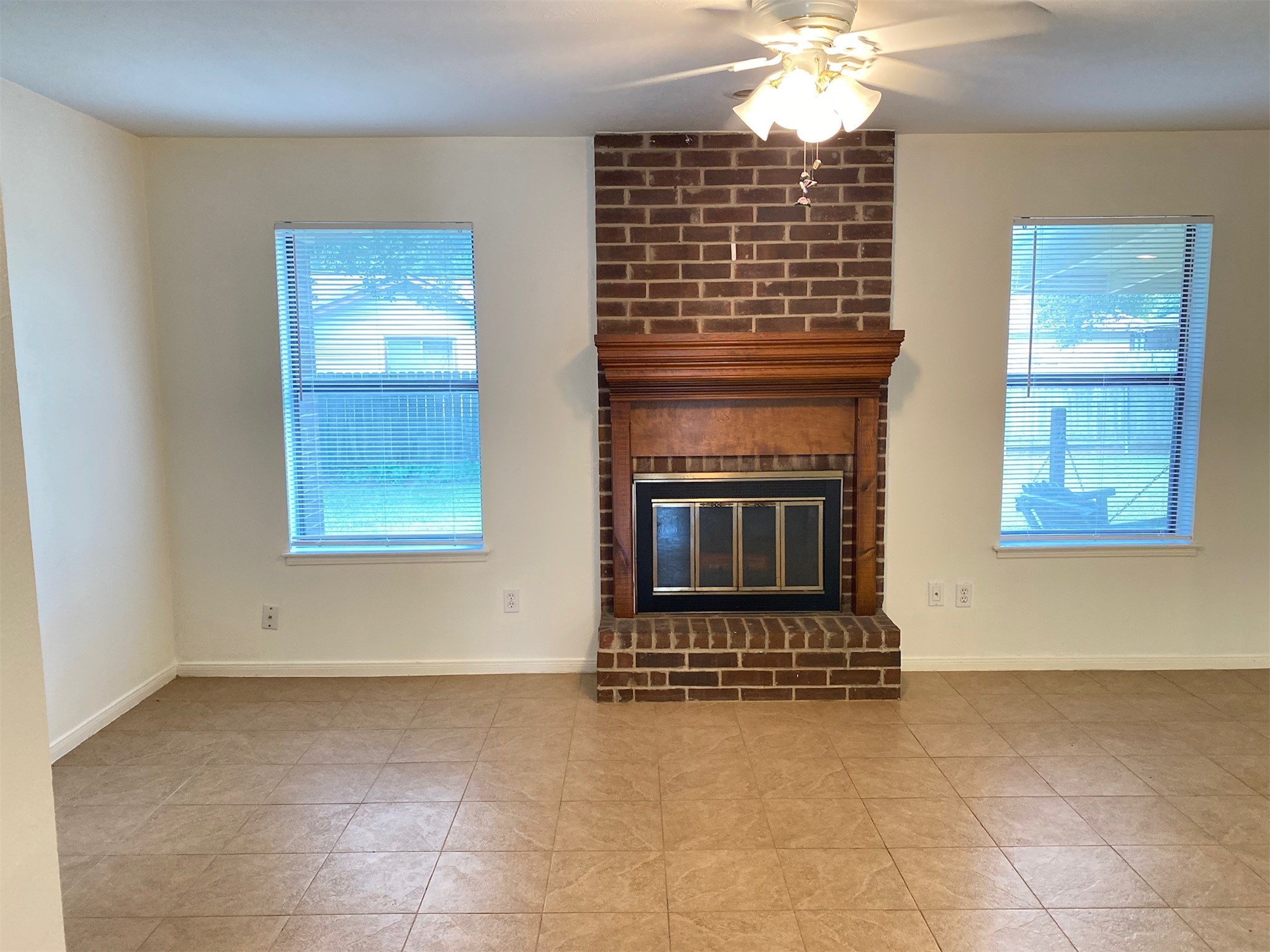 2733 Davis Avenue Property Photo 15