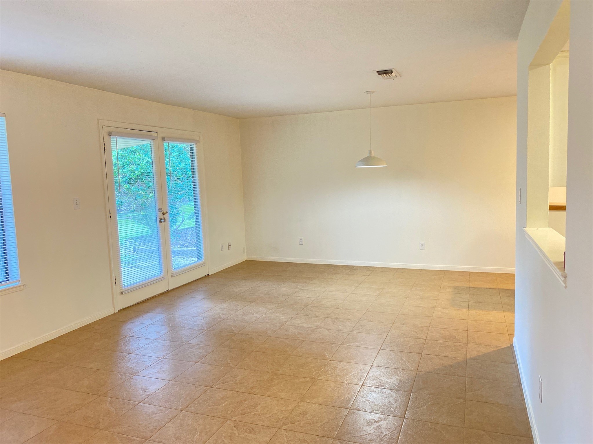 2733 Davis Avenue Property Photo 18