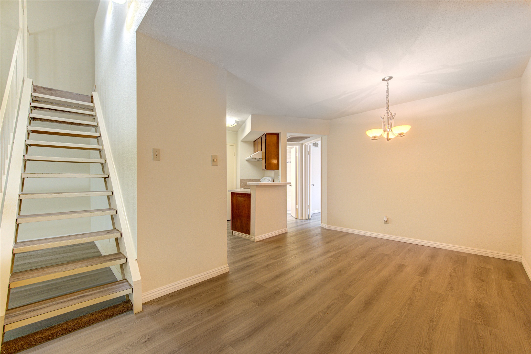 10811 Richmond Avenue 9 Property Photo 7