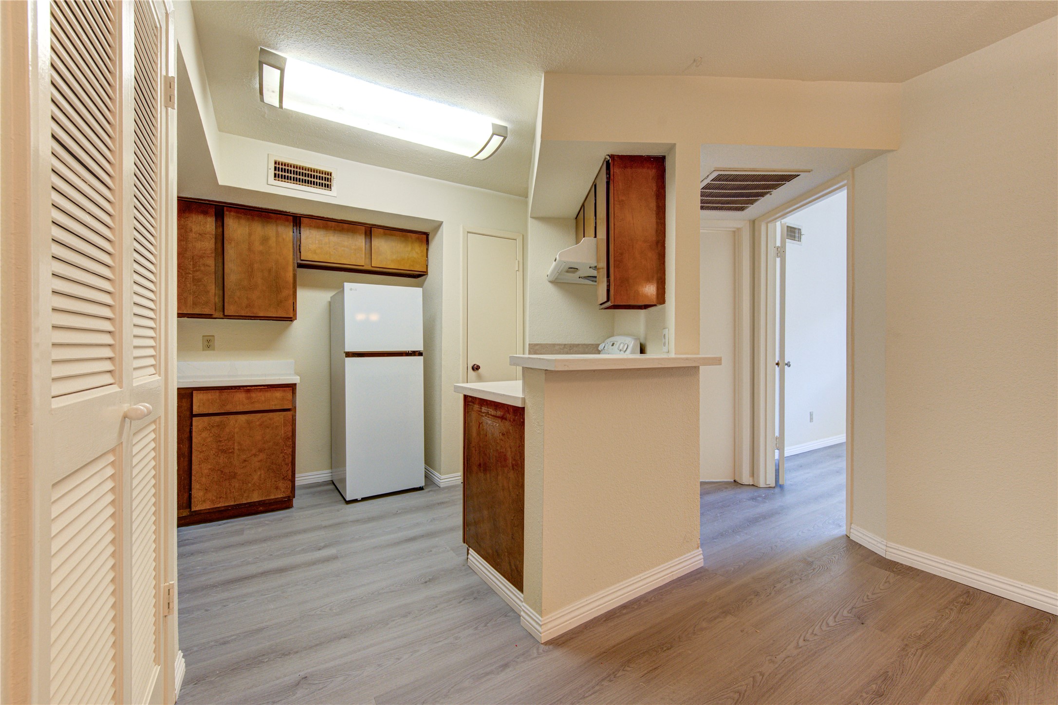 10811 Richmond Avenue 9 Property Photo 13