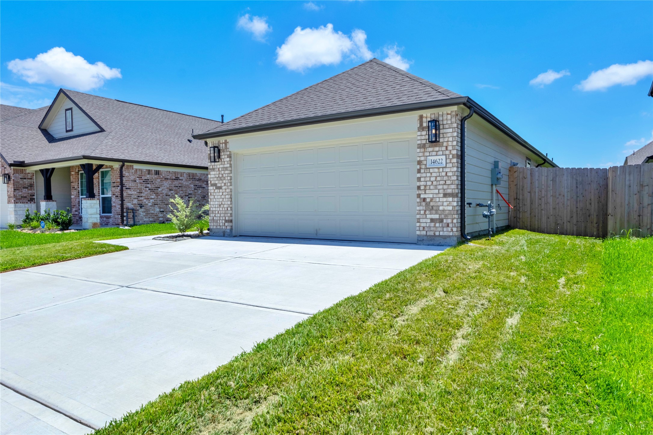 14622 Diamond Dove Lane Property Photo 2
