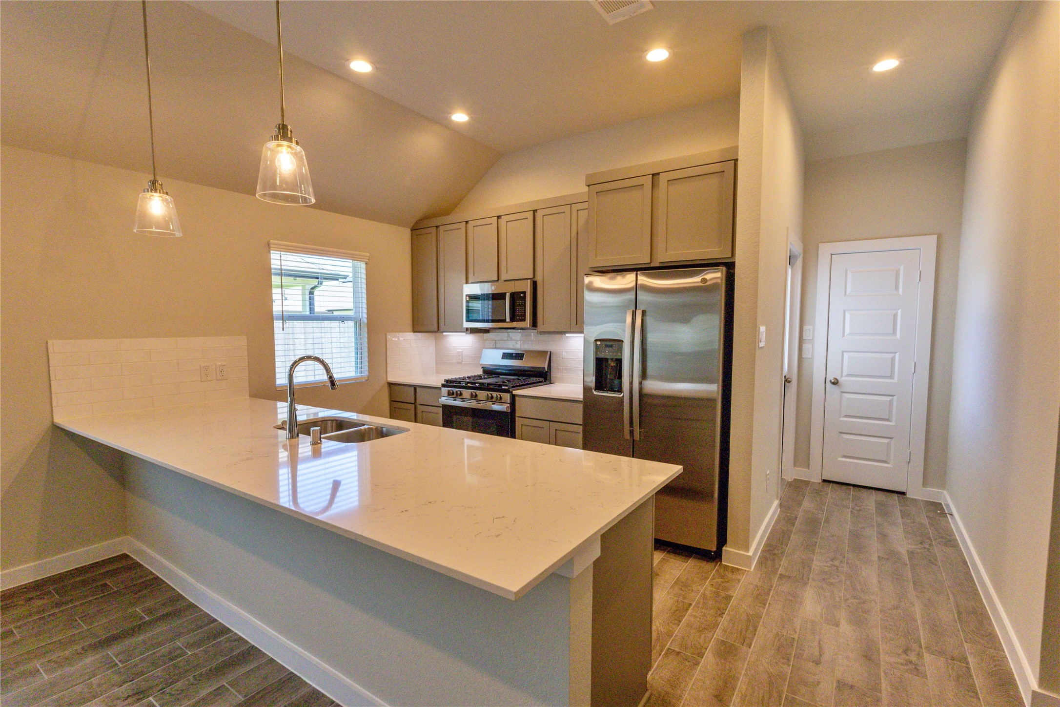 14622 Diamond Dove Lane Property Photo 5