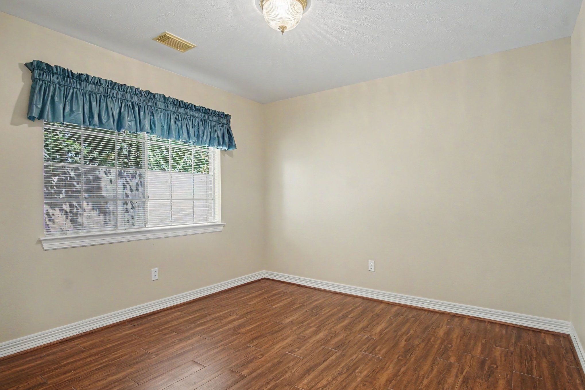 13222 Sycamore Heights Street Property Photo 34