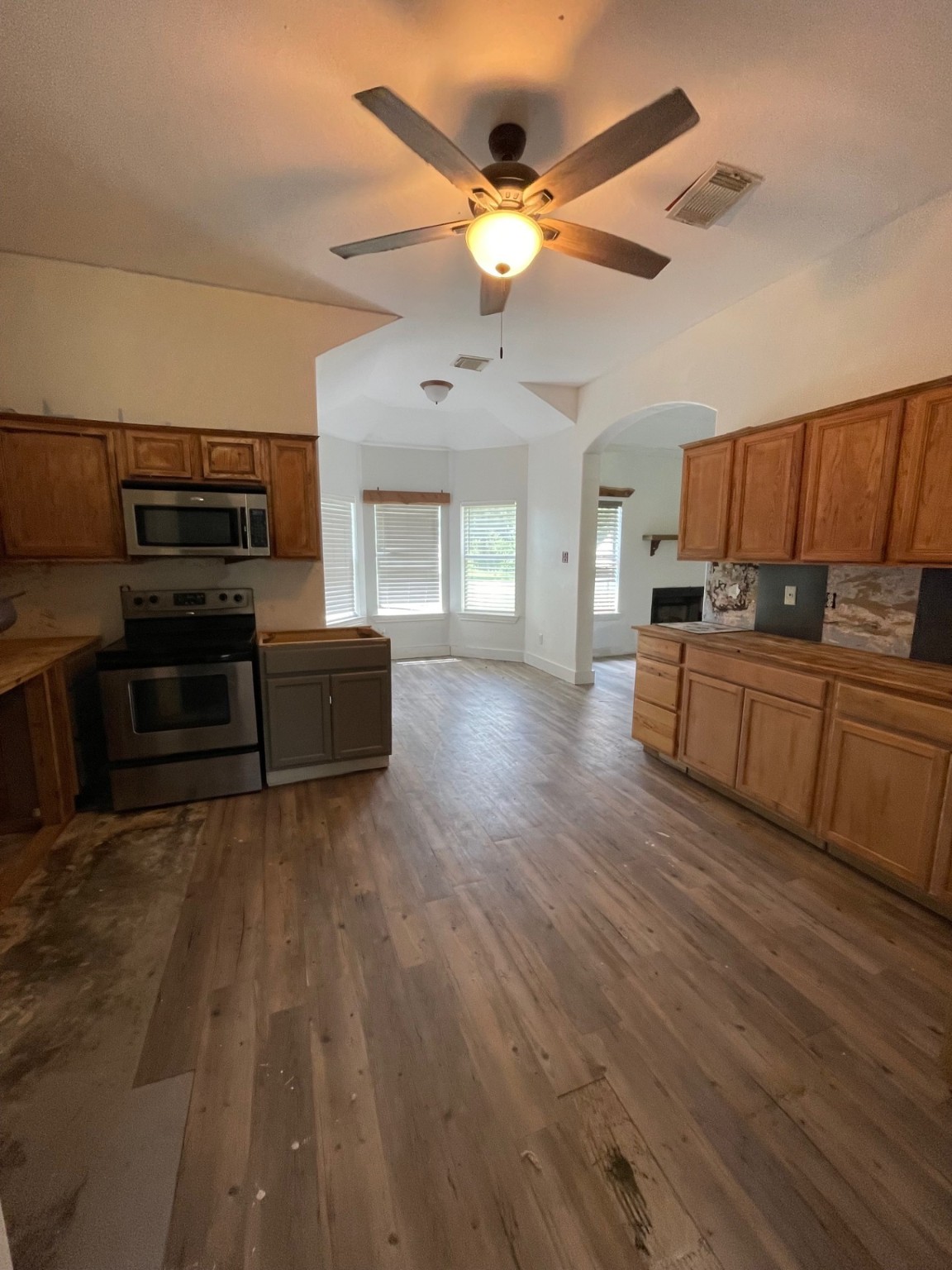 7599 County Road 3 Property Photo 2