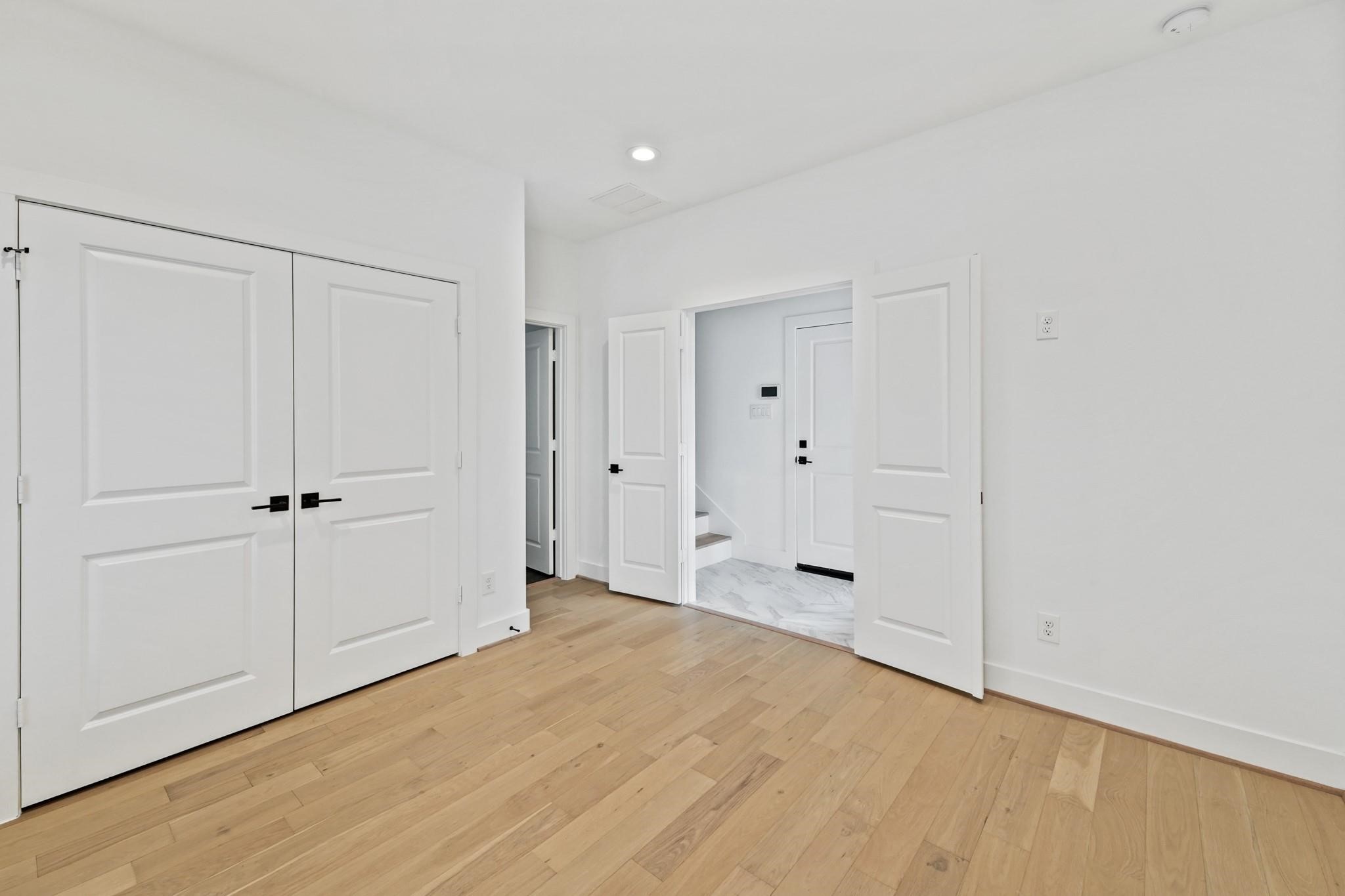 1108 Brooks Street Property Photo 3