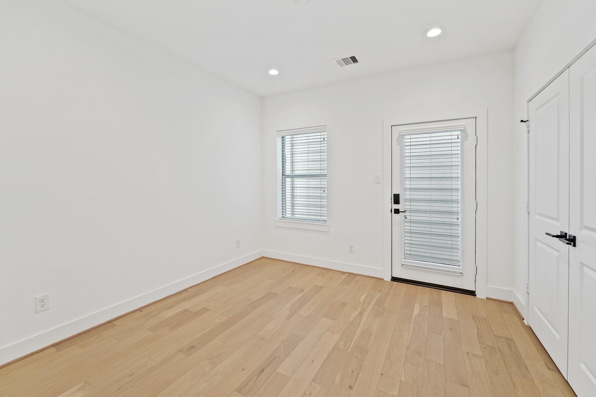 1108 Brooks Street Property Photo 4