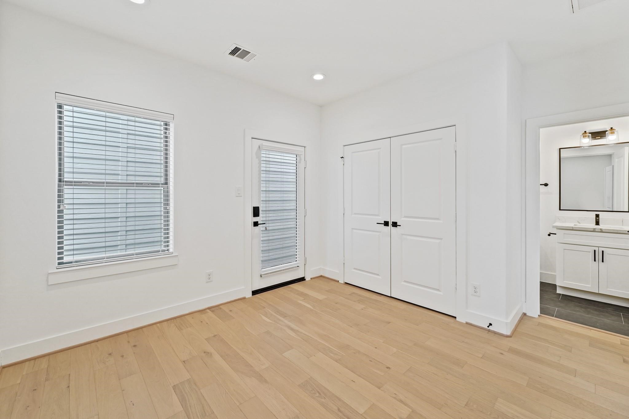 1108 Brooks Street Property Photo 5