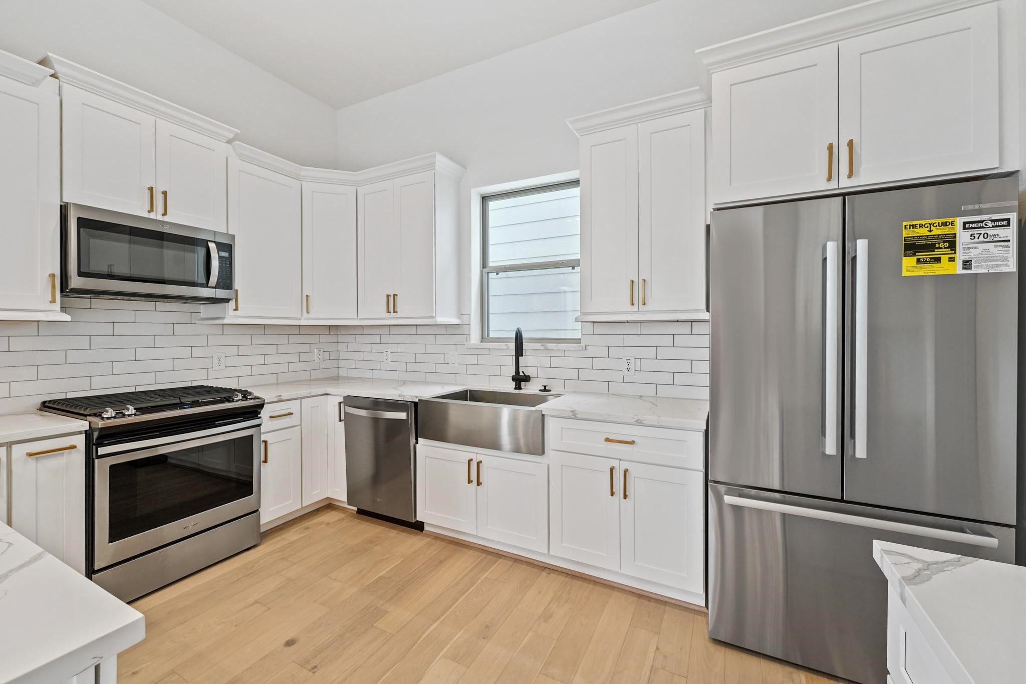 1108 Brooks Street Property Photo 11