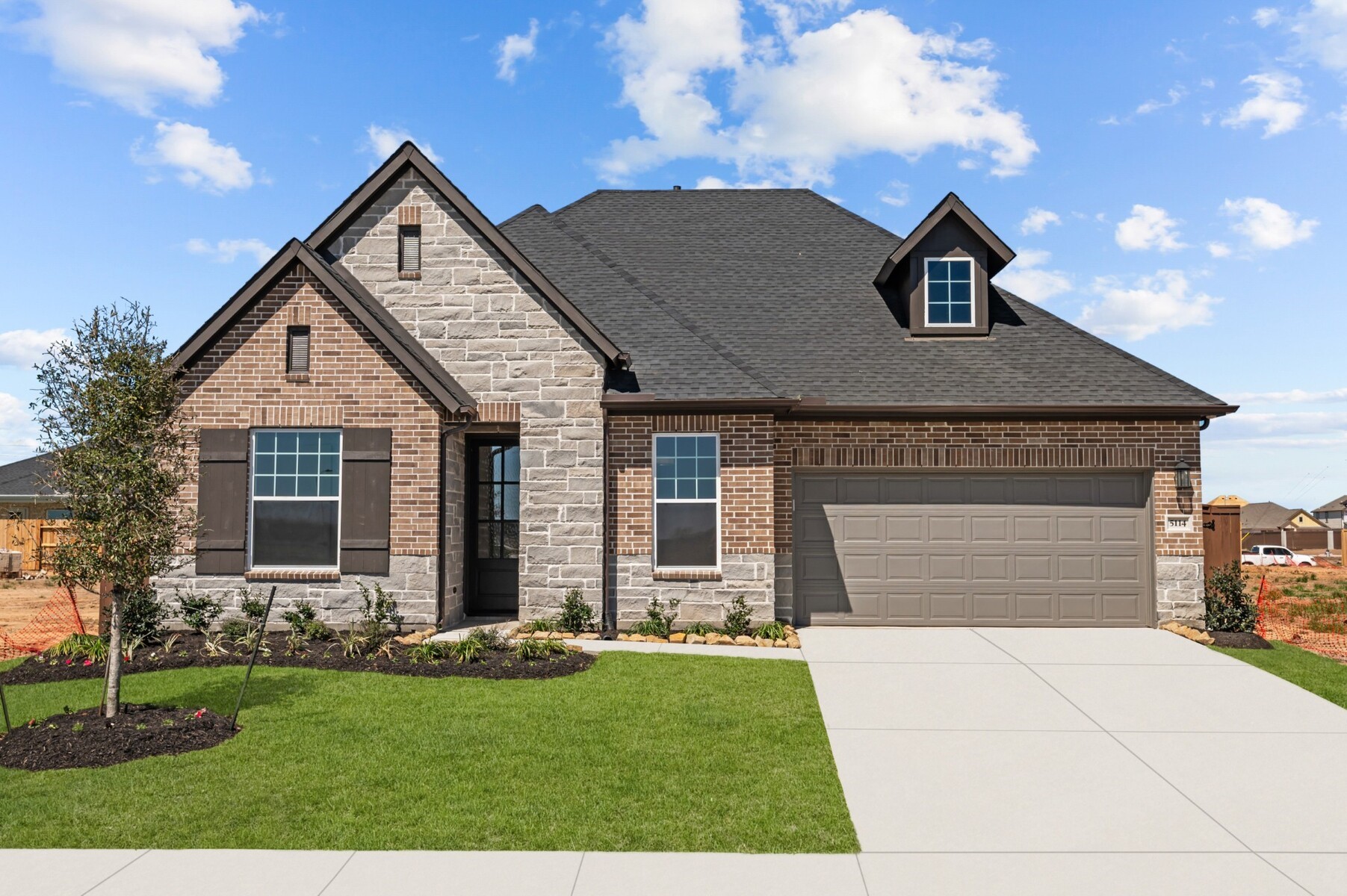 5114 Nesbit Path Property Photo 3
