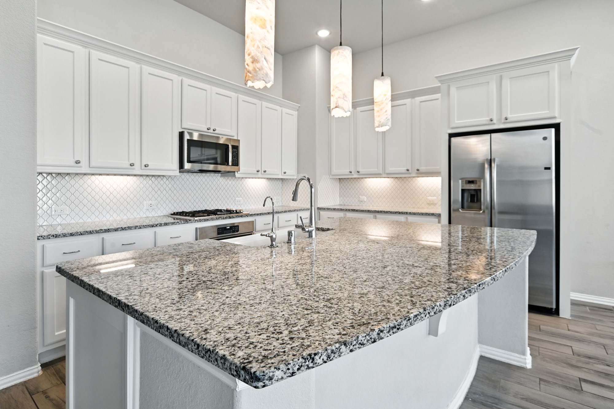 29516 Samara Drive Property Photo 5