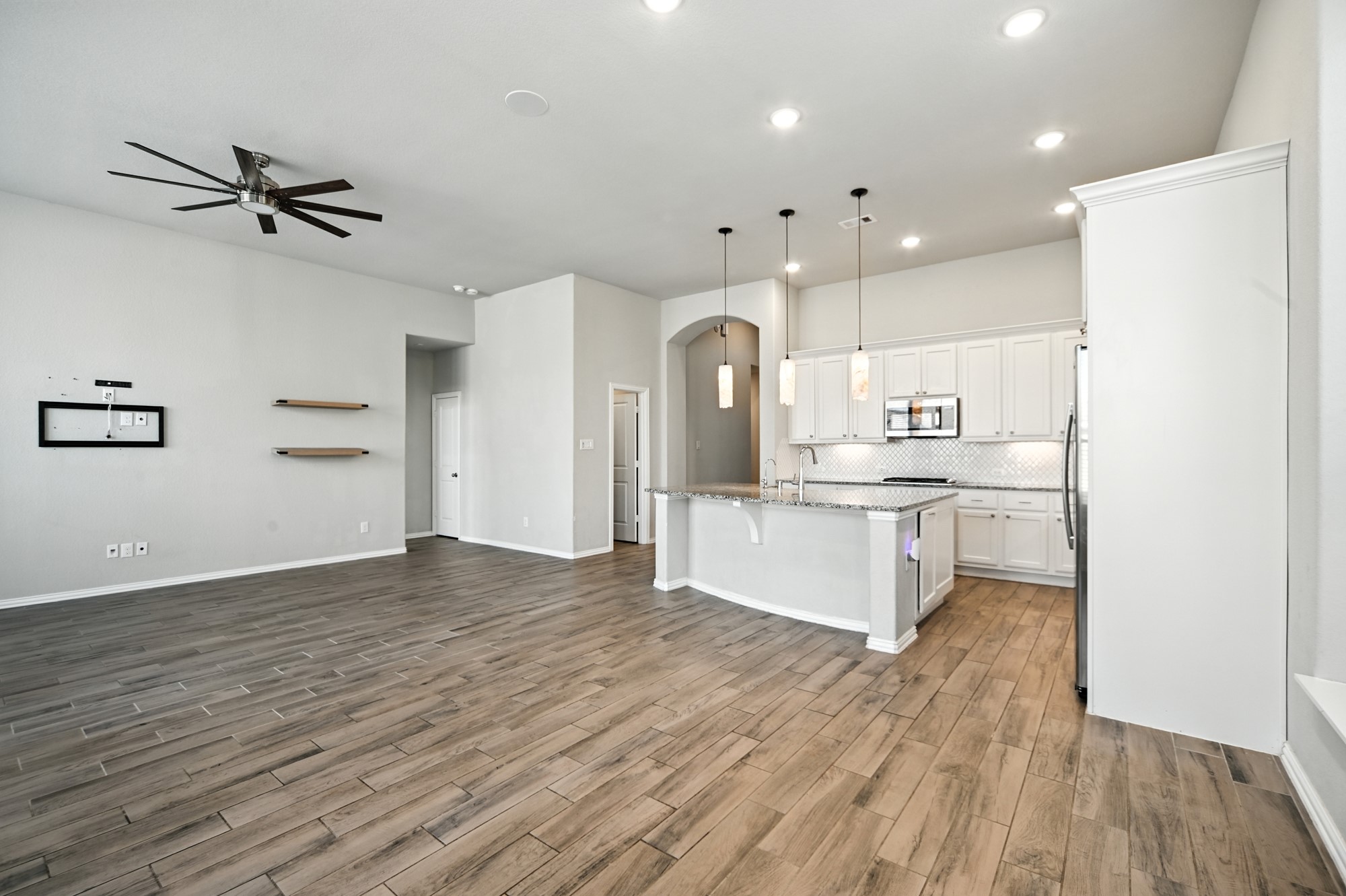 29516 Samara Drive Property Photo 10