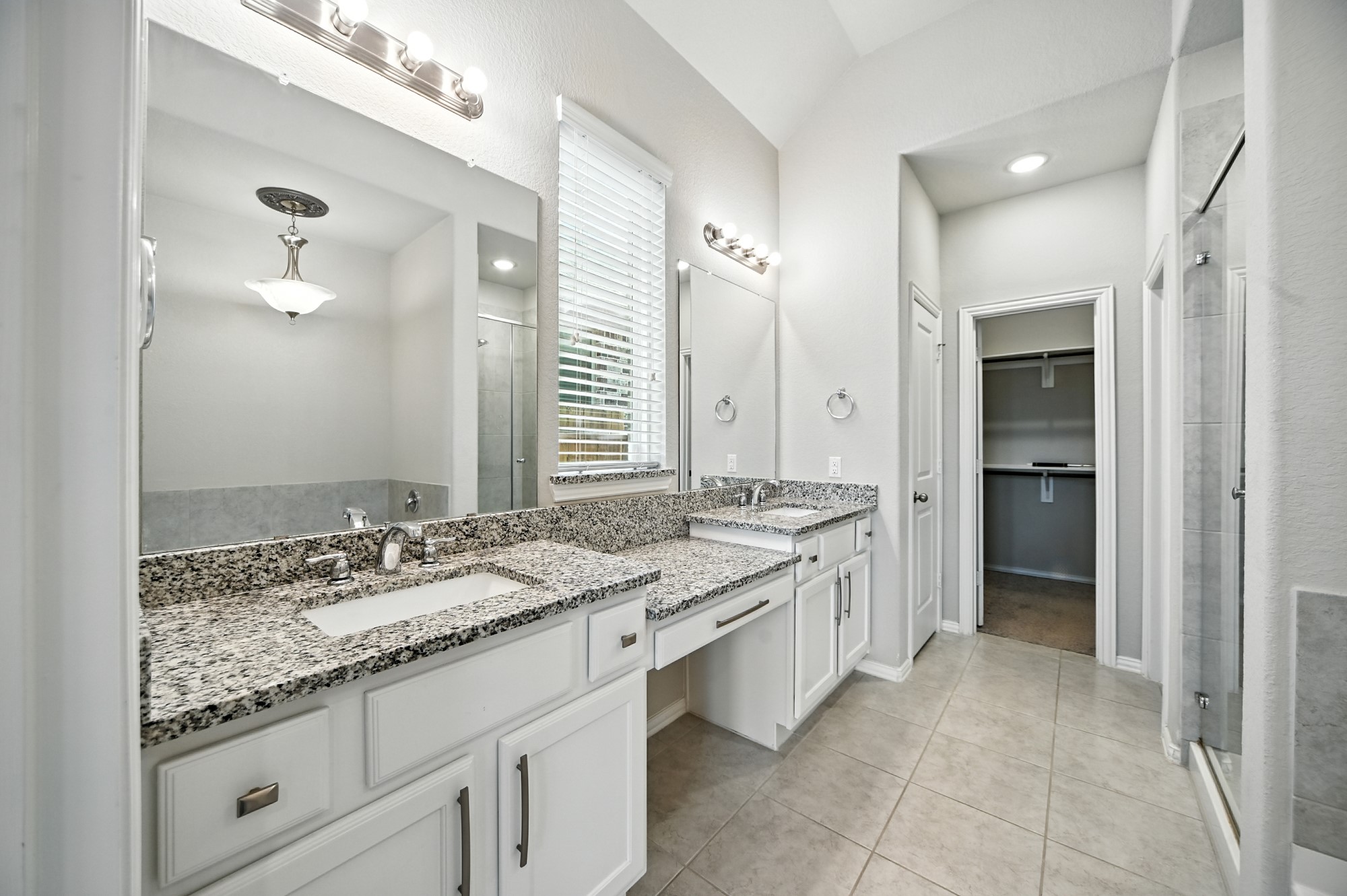 29516 Samara Drive Property Photo 16