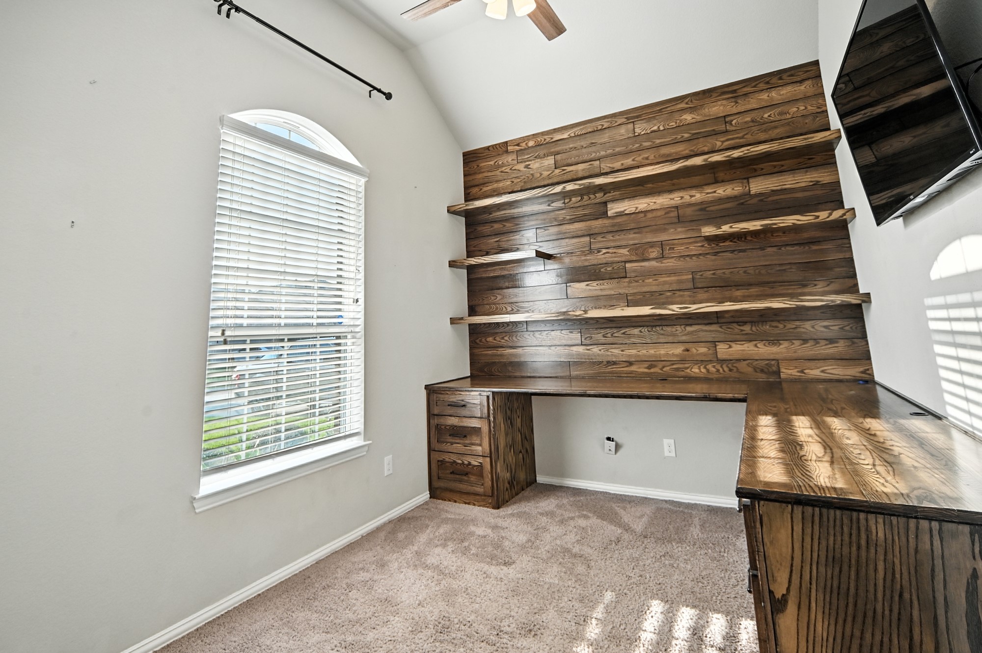 29516 Samara Drive Property Photo 22