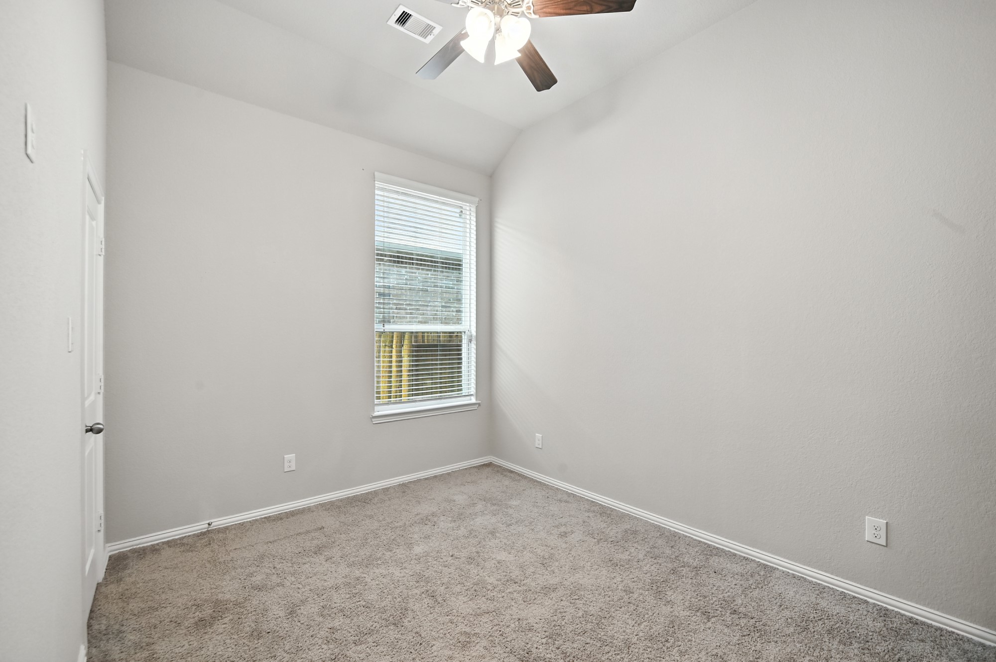 29516 Samara Drive Property Photo 24