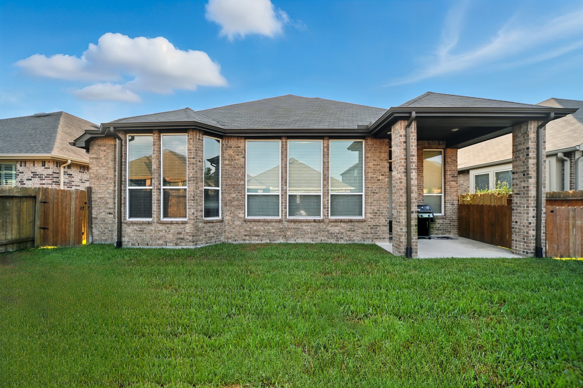 29516 Samara Drive Property Photo 27