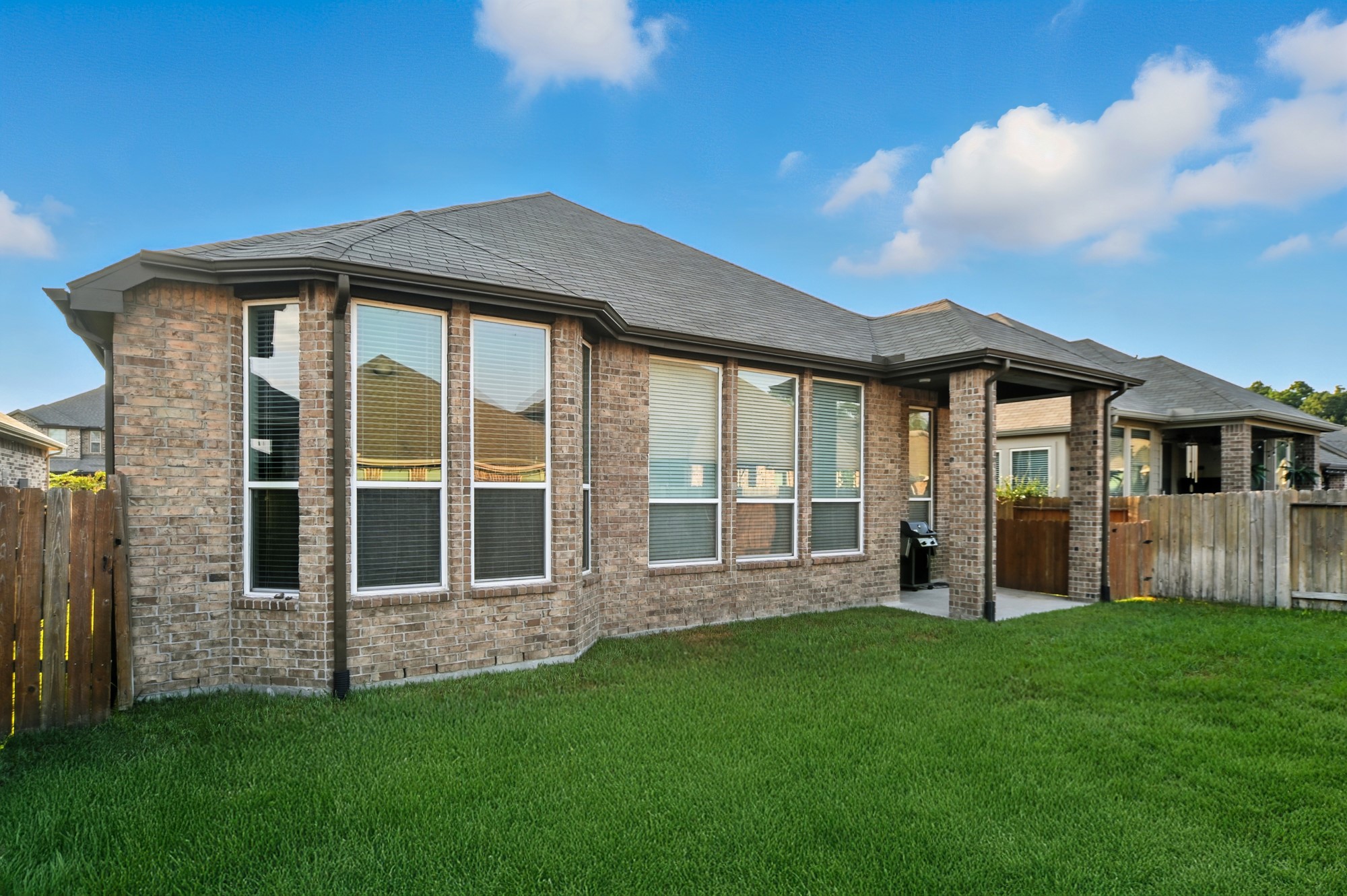 29516 Samara Drive Property Photo 28