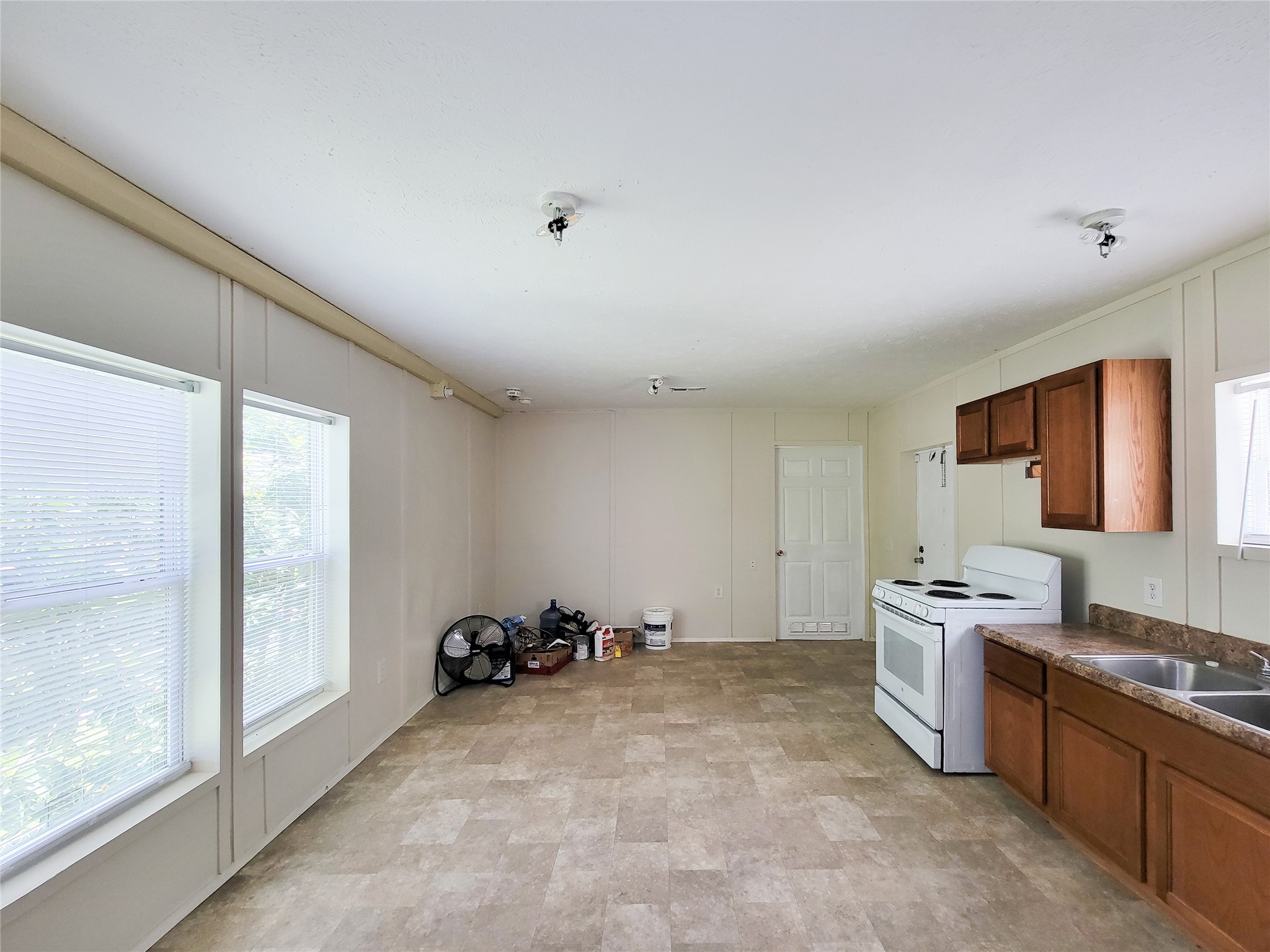 9203 Greens A Property Photo 4