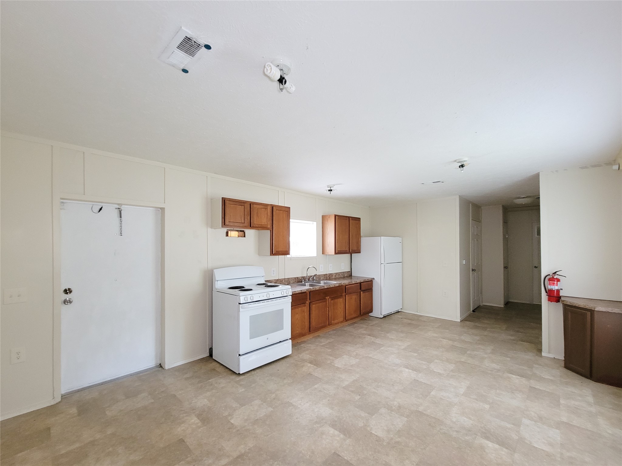 9203 Greens A Property Photo 6
