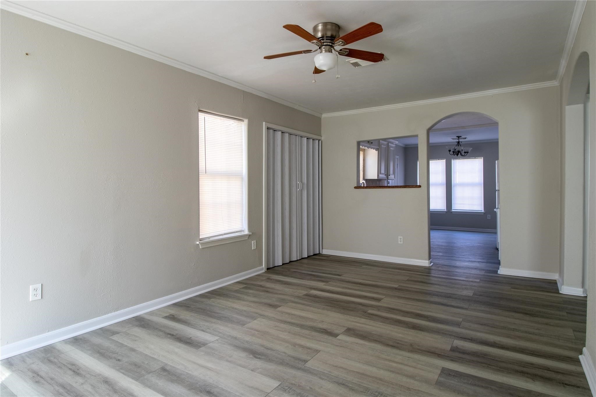 218 E Hunnicutt Street Property Photo 8