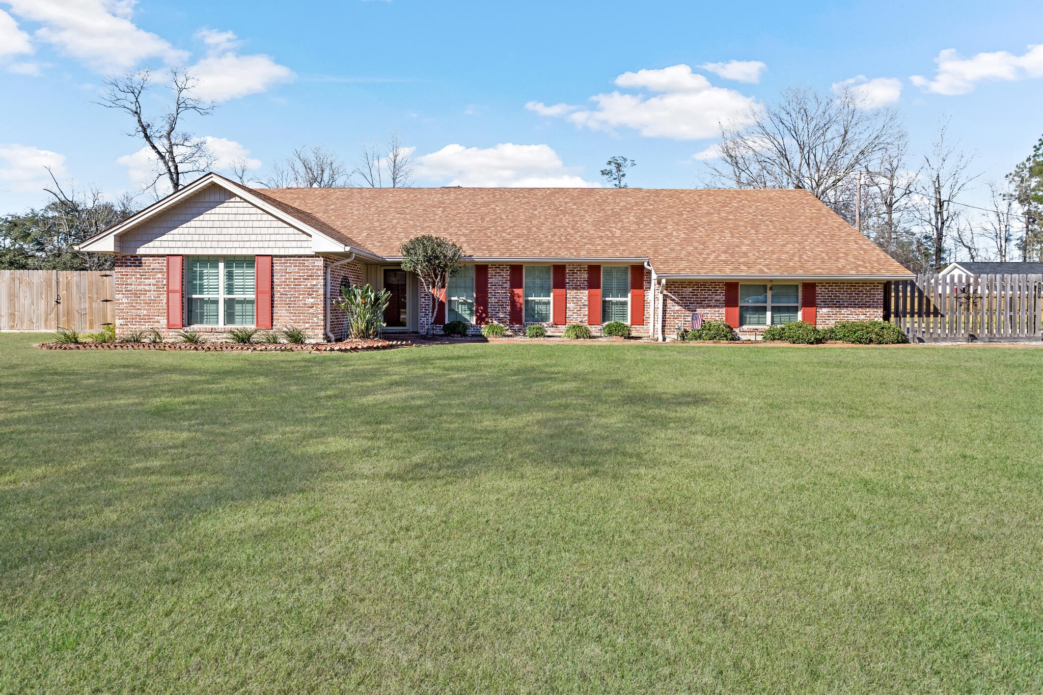 310 Pinemont Drive Property Photo 1
