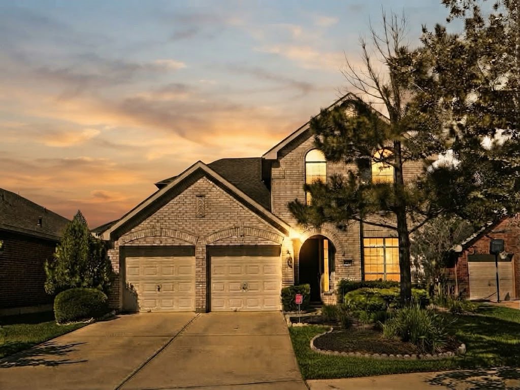 5527 Custard Apple Trail Property Photo 1
