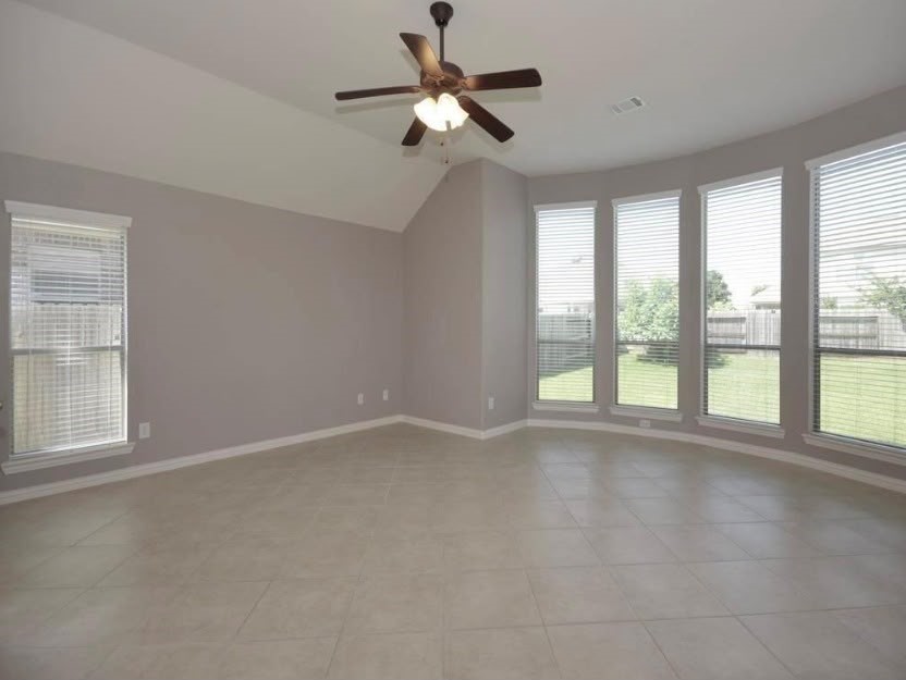 5527 Custard Apple Trail Property Photo 8