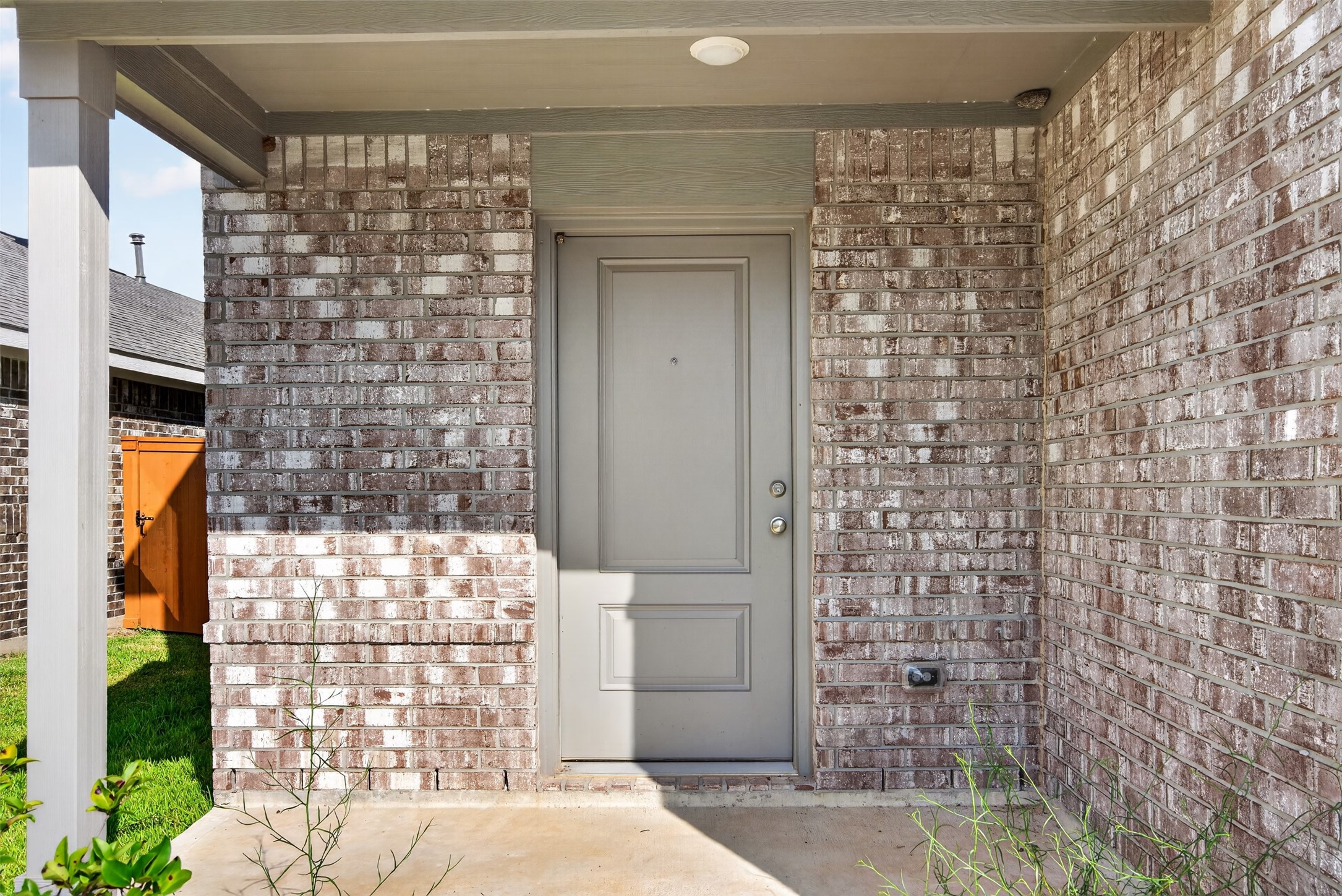 10406 Rocky Trail Property Photo 4