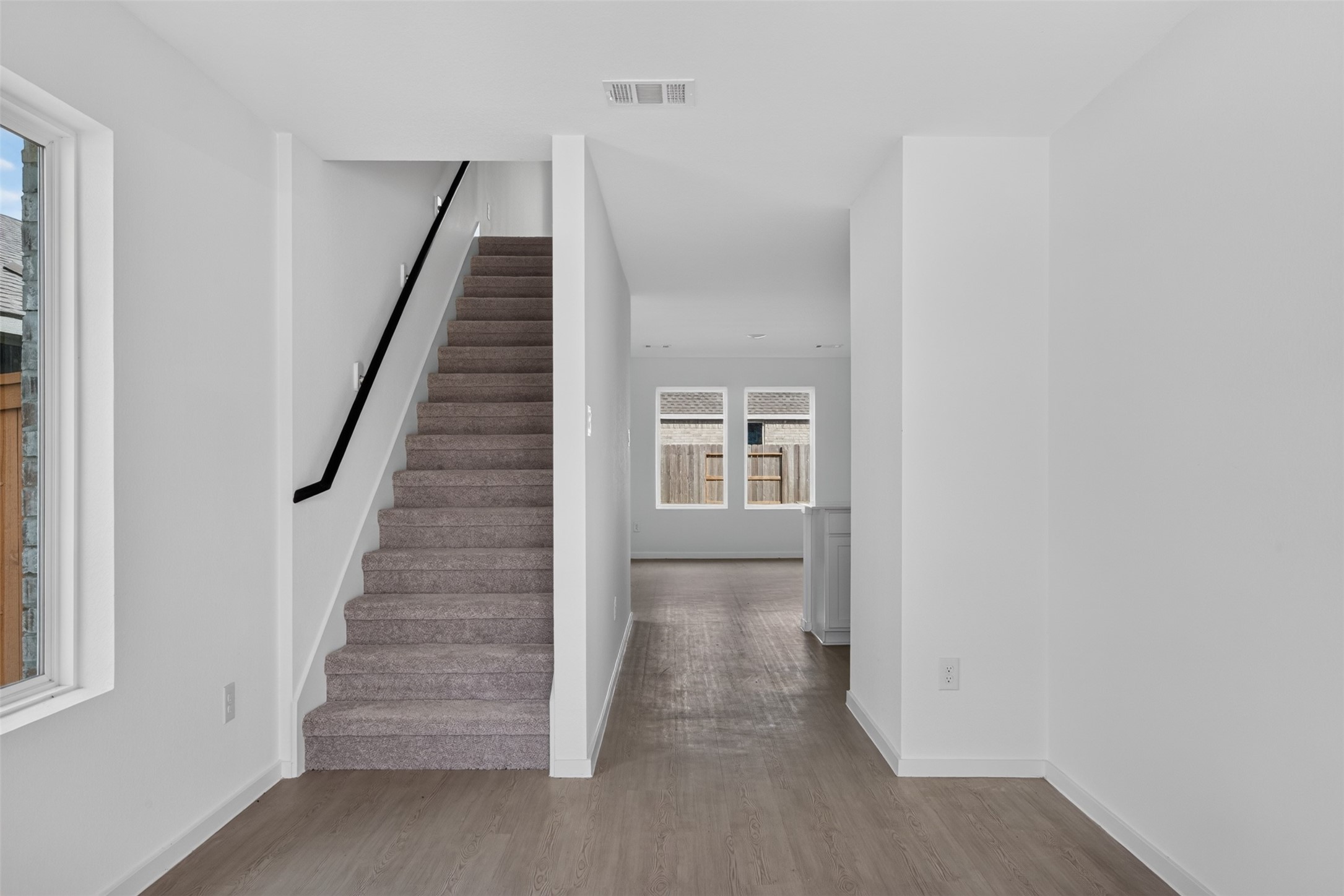 10406 Rocky Trail Property Photo 5