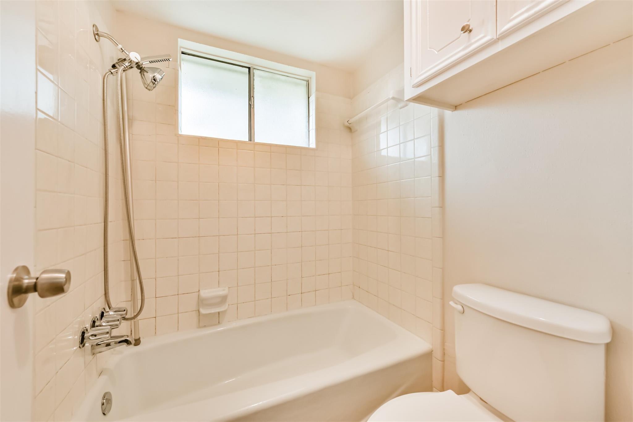2230 E Clare Street Property Photo 15