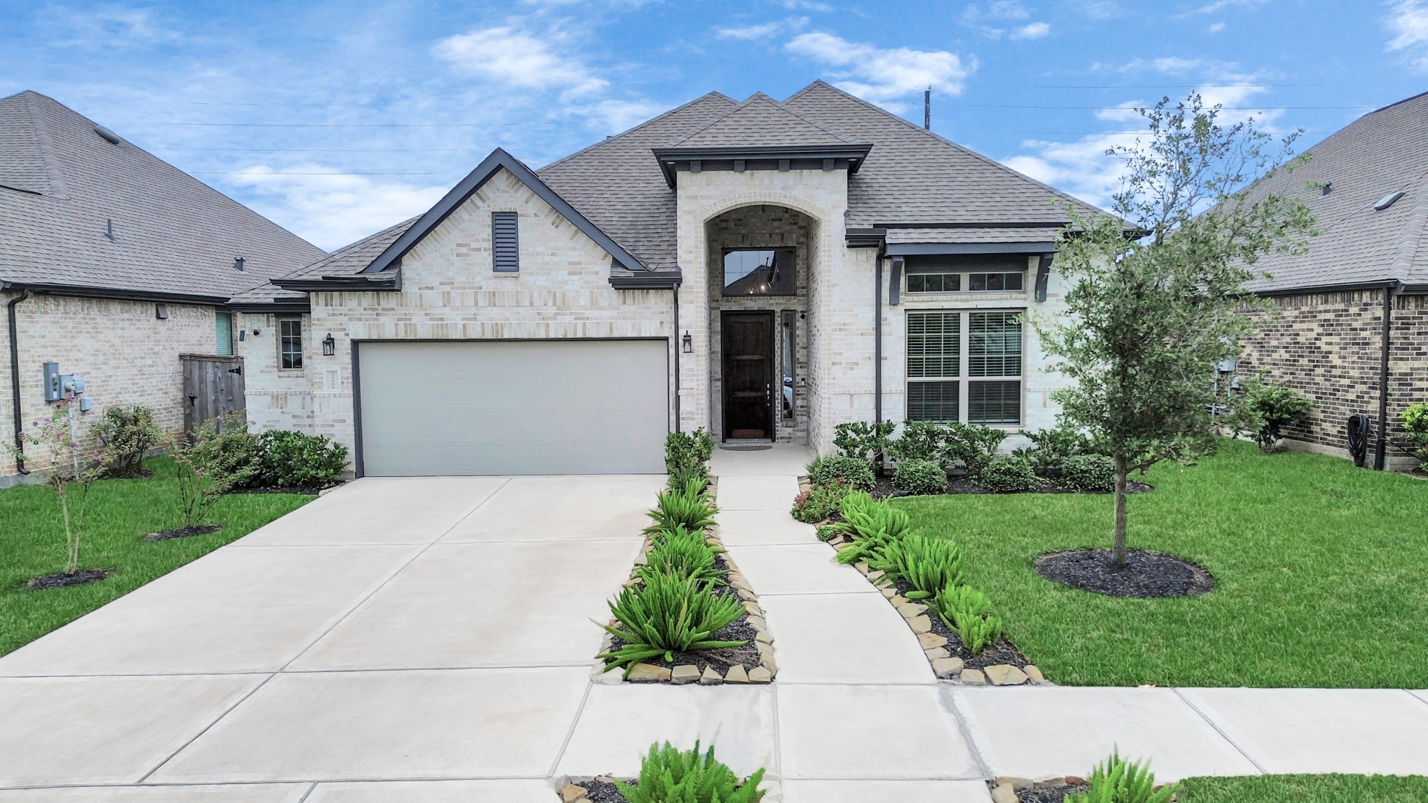 10606 Emory Park Property Photo 1
