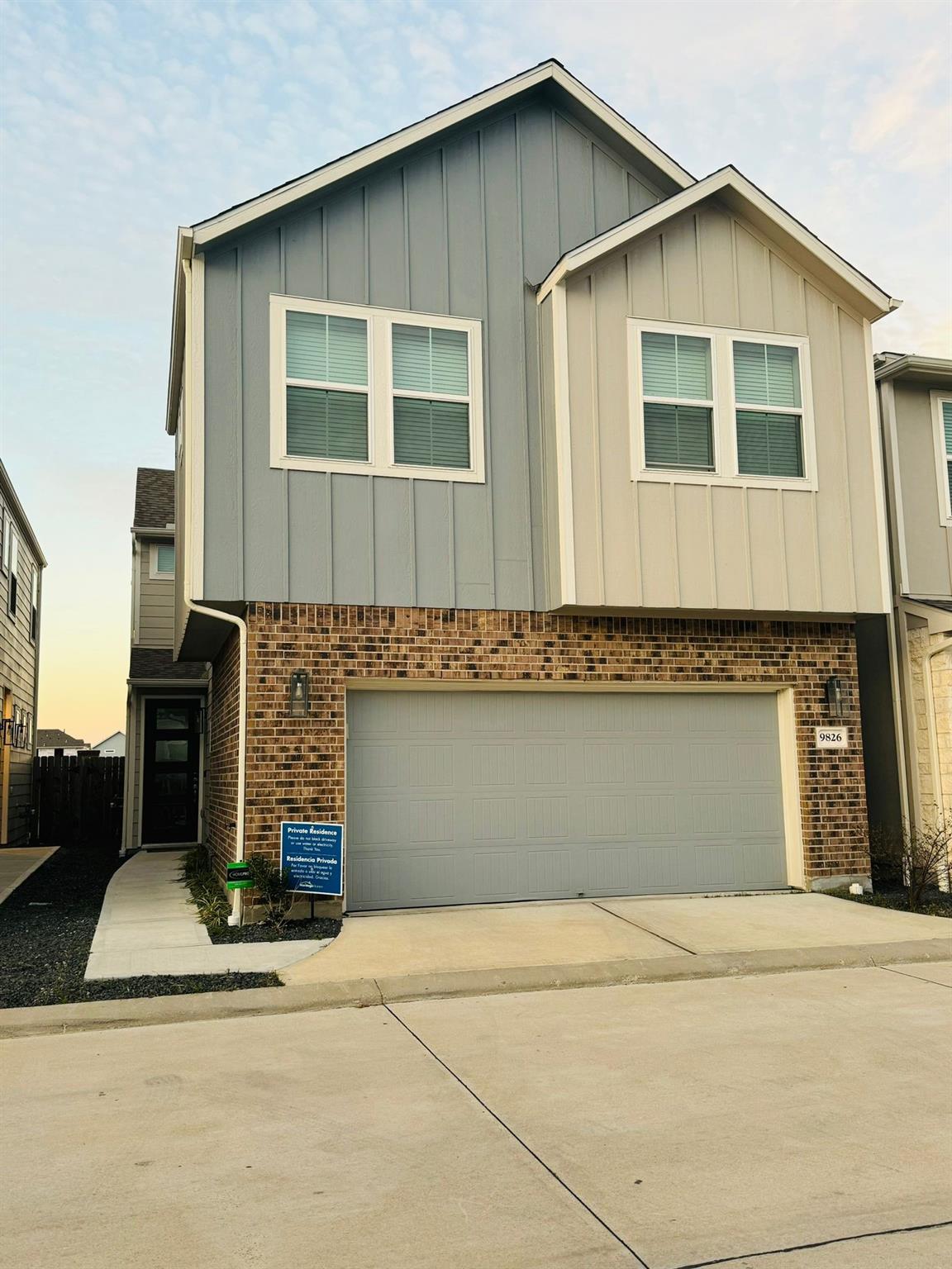 9826 Magnolia Village Lane, Houston TX 77080 Property Photo 1