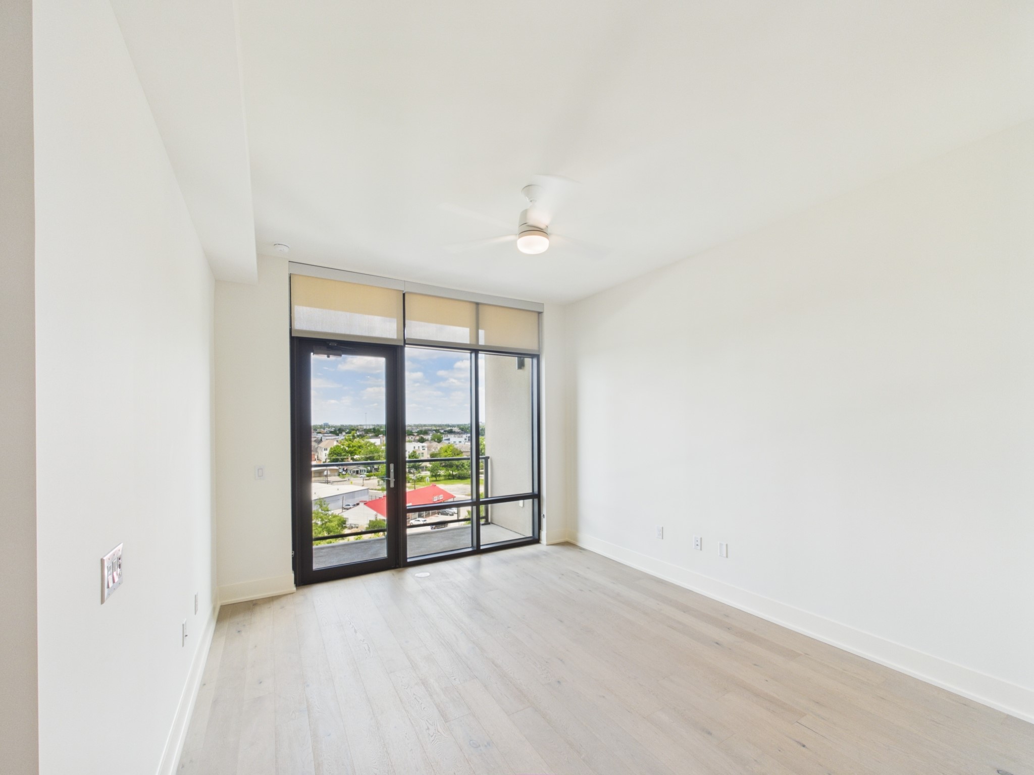 929 Westcott 604 Property Photo 4