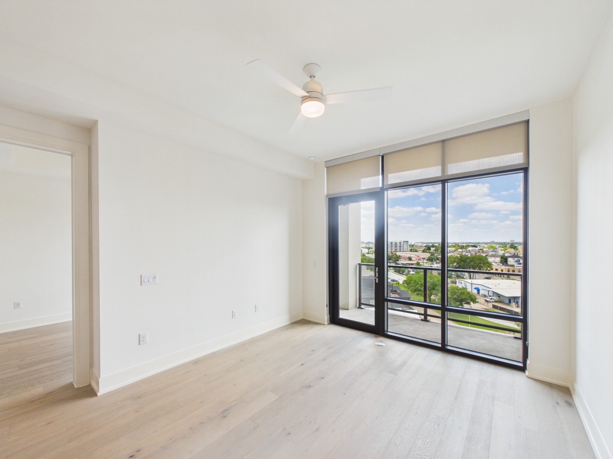 929 Westcott 604 Property Photo 5