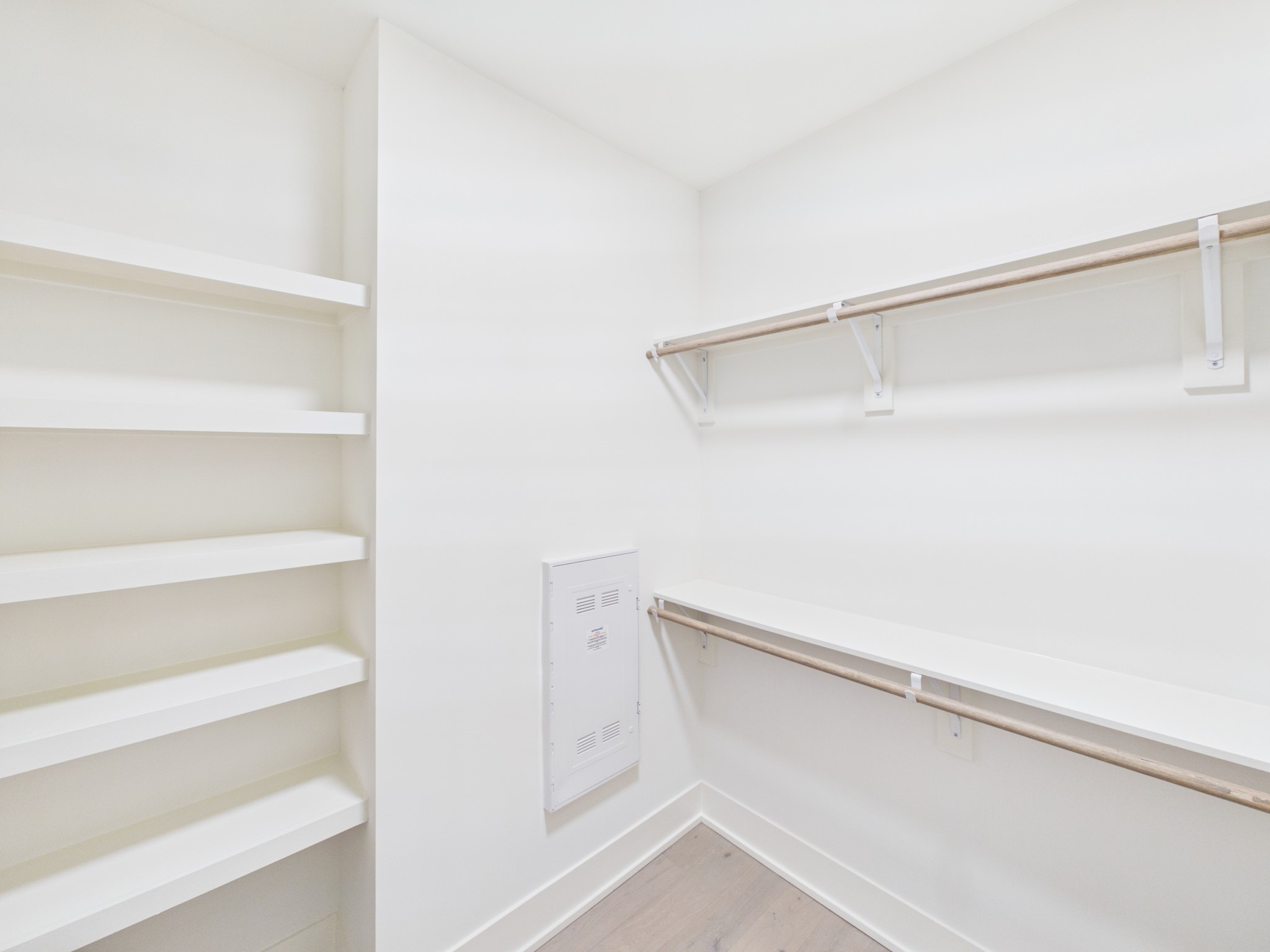 929 Westcott 604 Property Photo 10