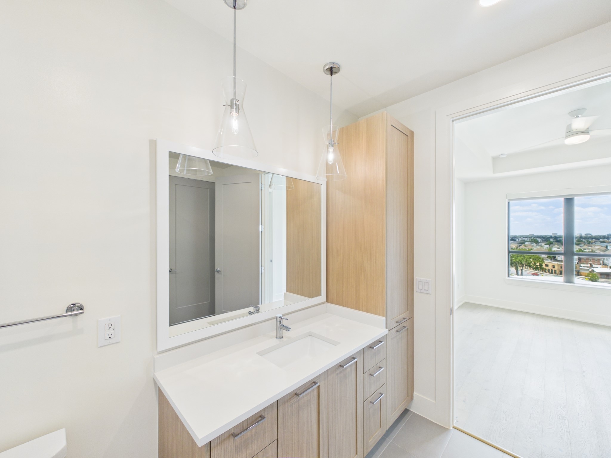 929 Westcott 604 Property Photo 13