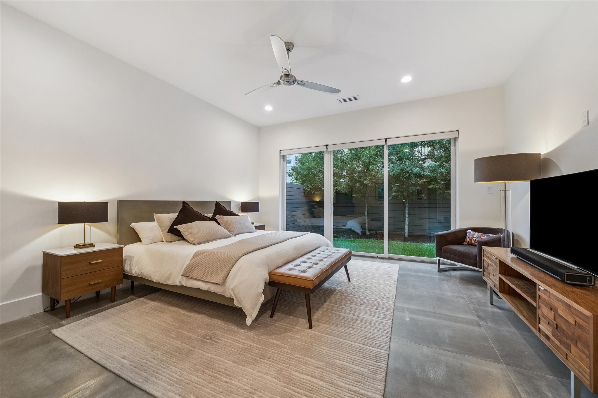 207 Birdsall Street Property Photo 27