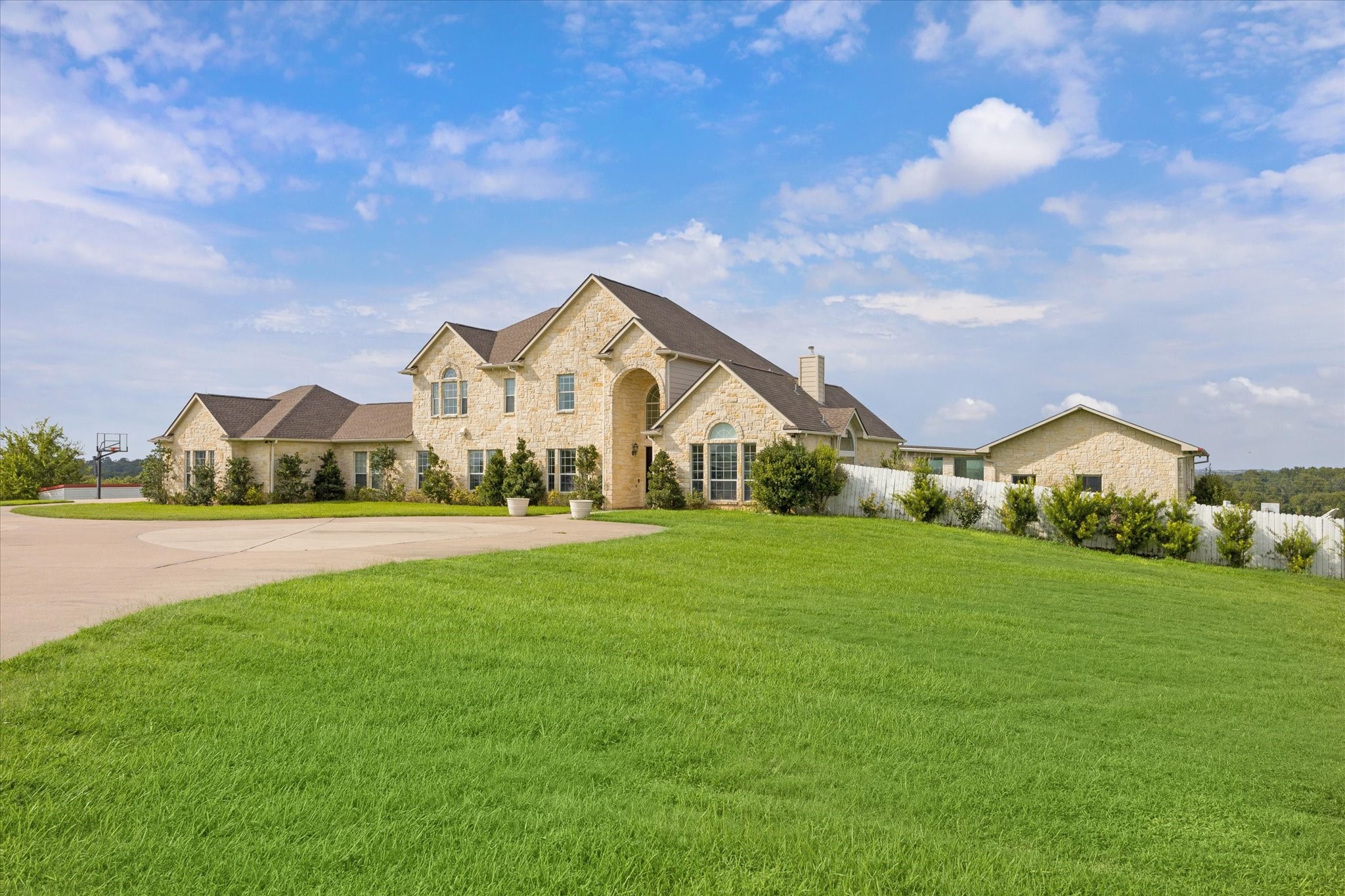 3824 Fm 949 Property Photo