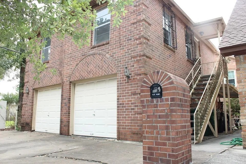 902 1/2 Euclid St Street Property Photo 1