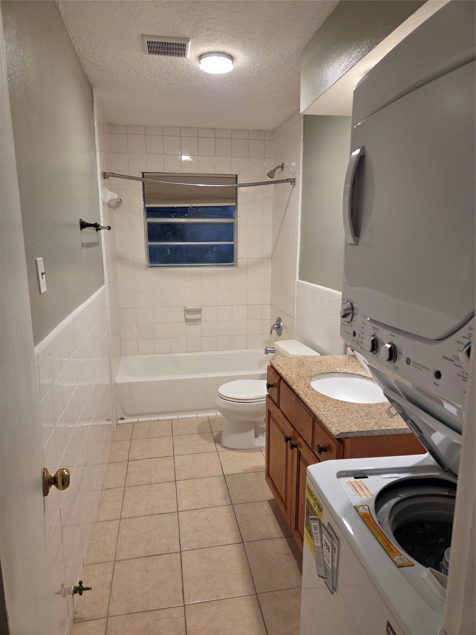 902 1/2 Euclid St Street Property Photo 6