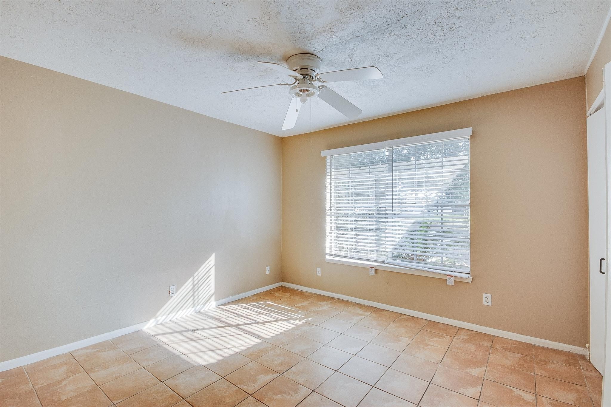 2689 Gessner Road 802 Property Photo 7